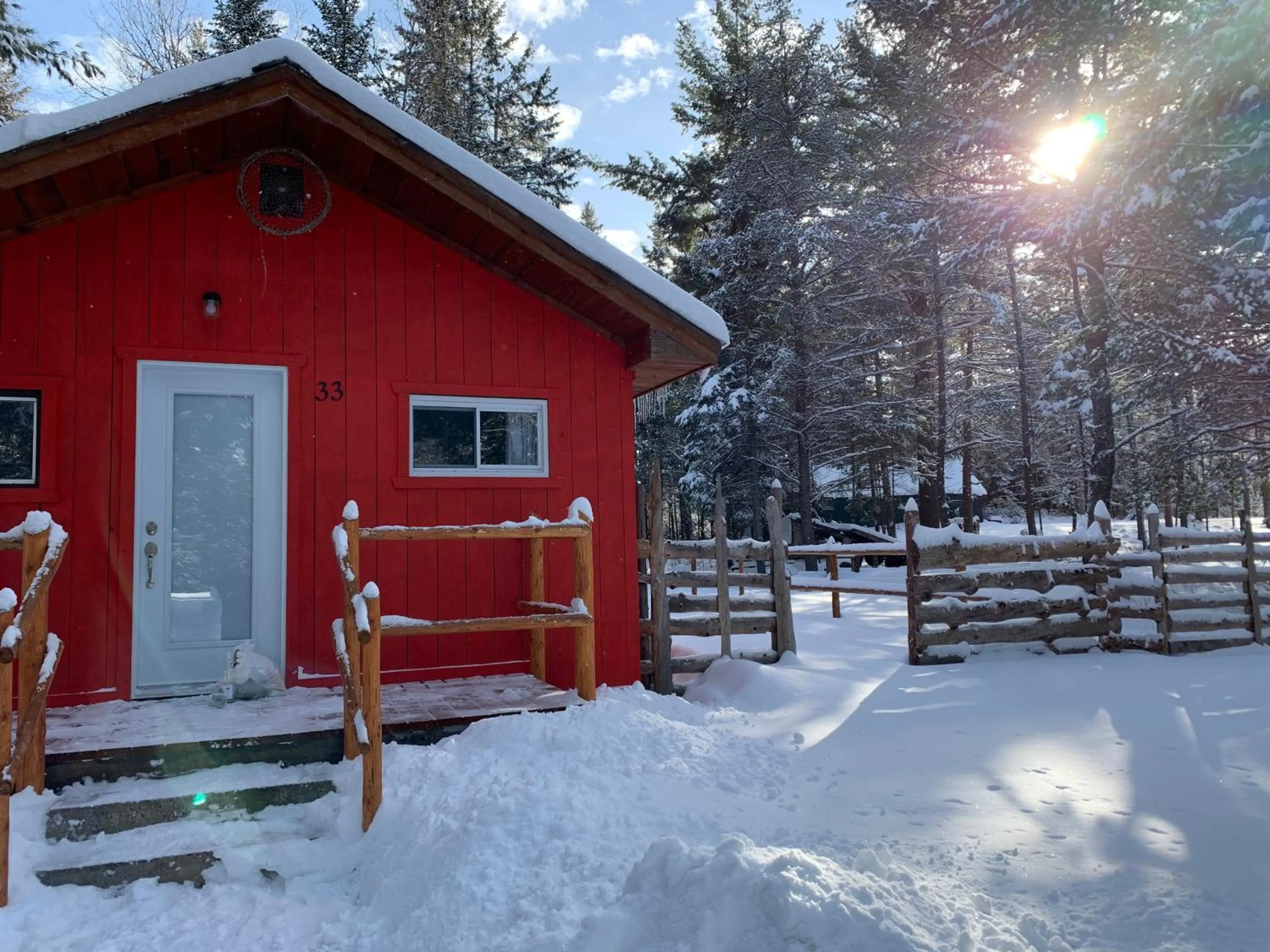 Facade/entrance in L'Auberge Refuge du Trappeur