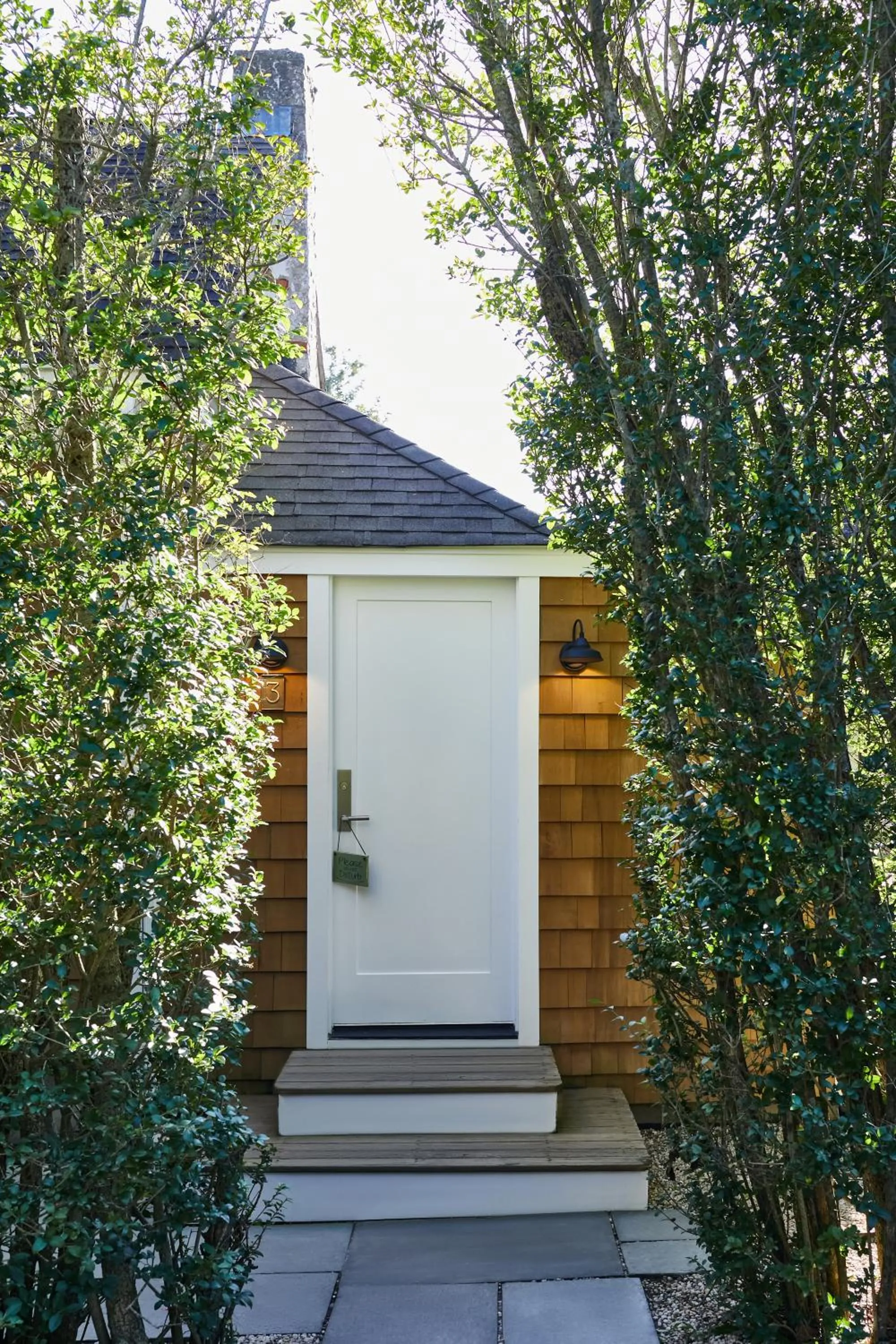 Facade/entrance in The Roundtree, Amagansett