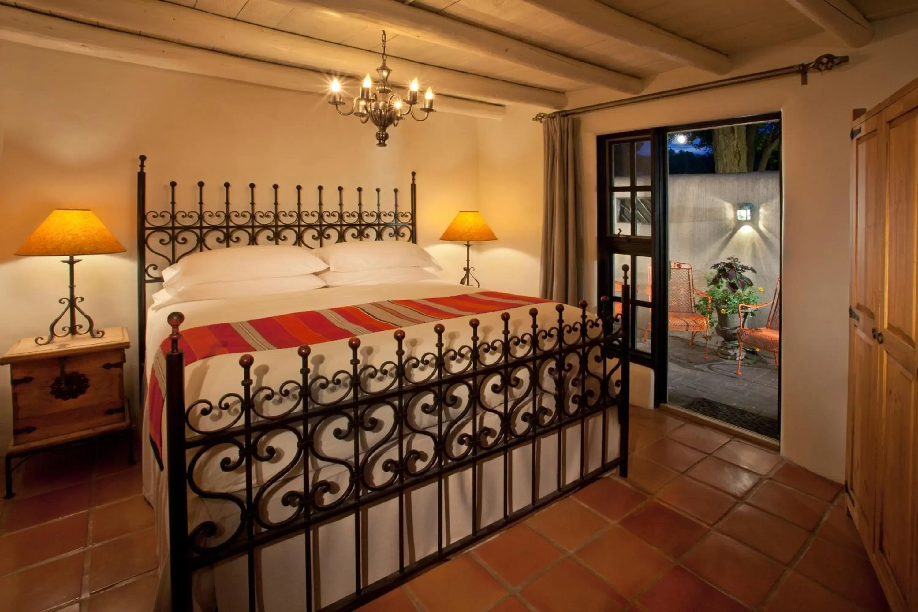 Executive Suite in Palacio de Marquesa Executive Suite in Palacio de Marquesa