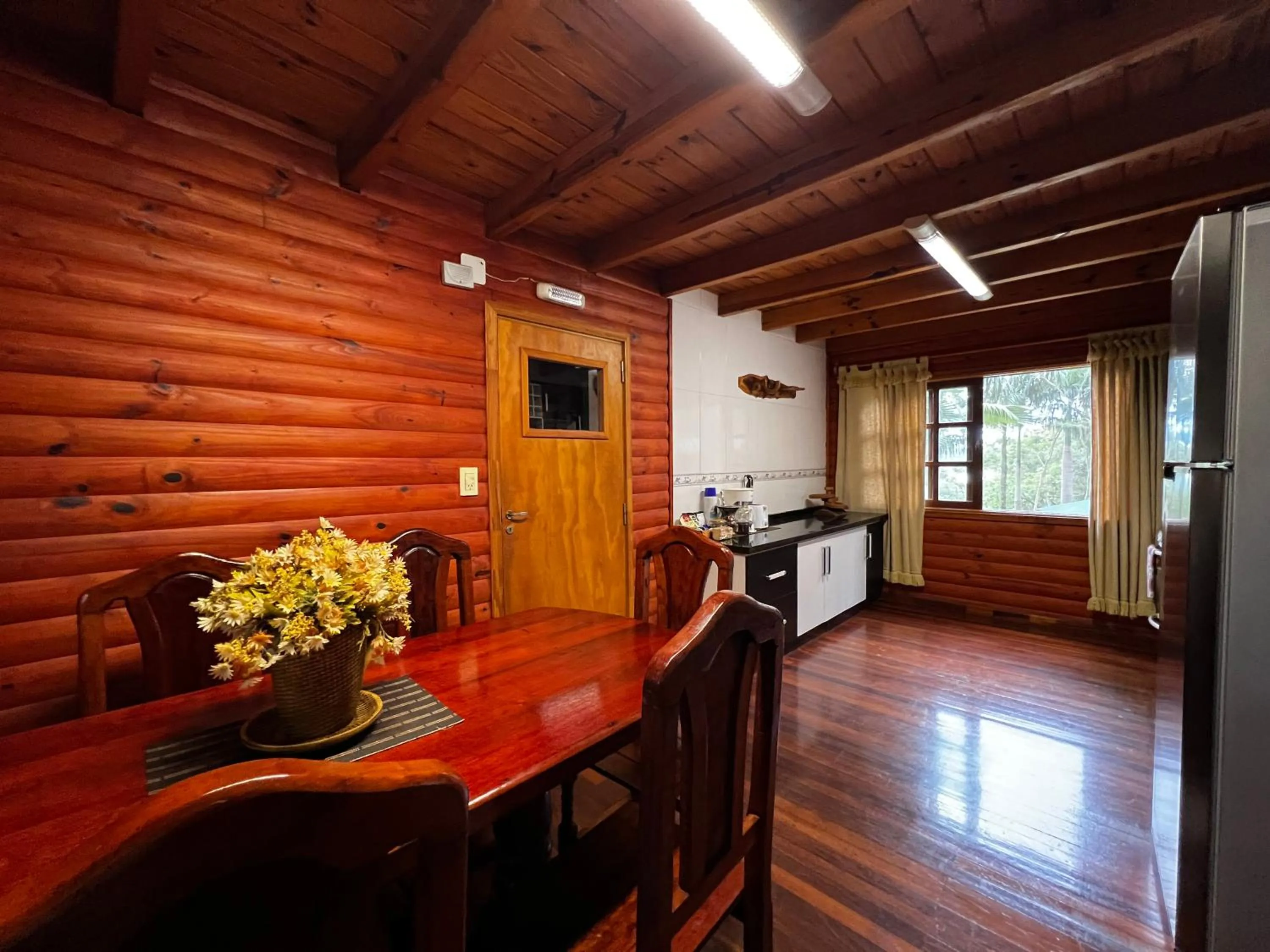 Dining area in Costa del Sol Iguazú