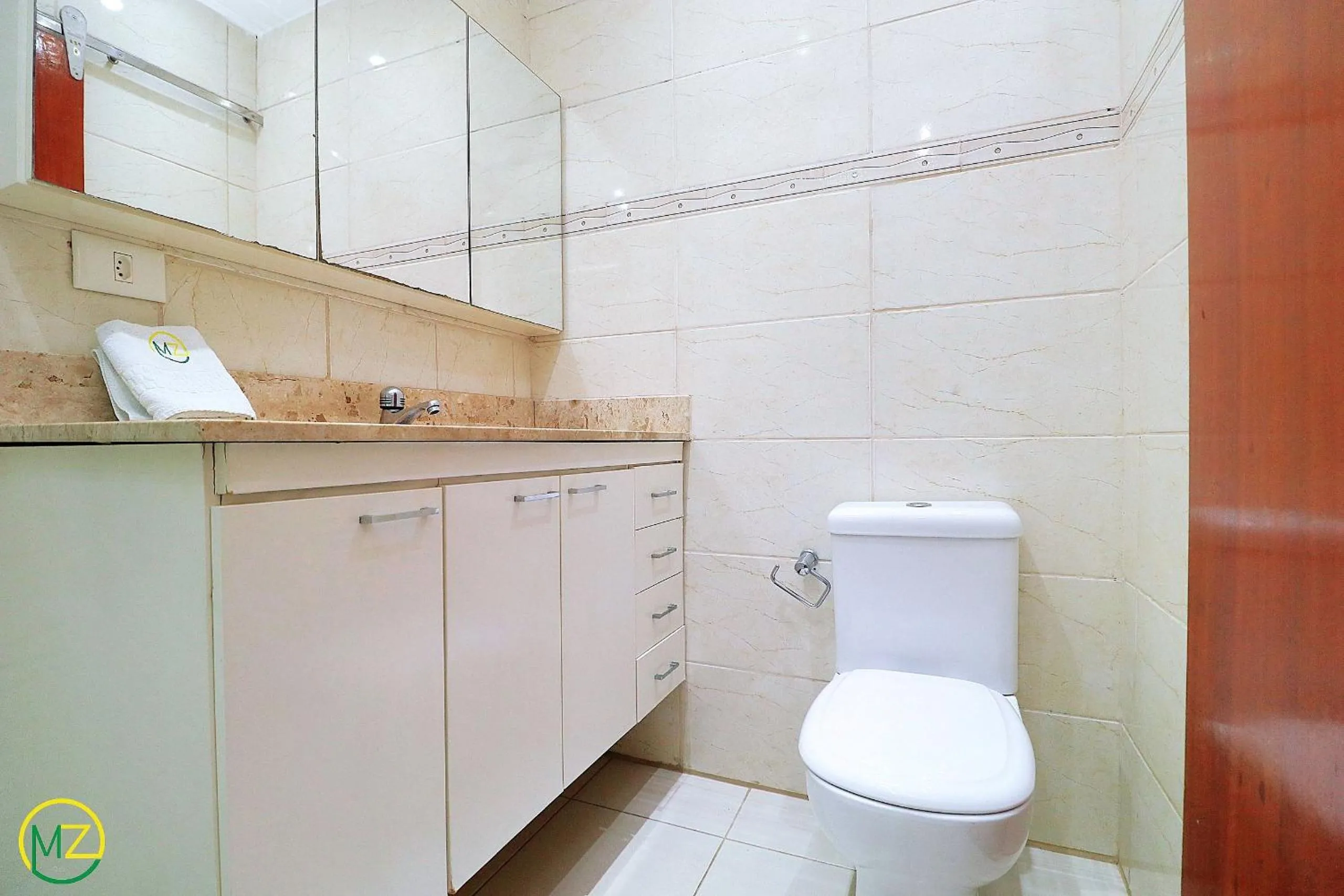 Ótimo 2 quartos na quadra da praia para 6 pessoas