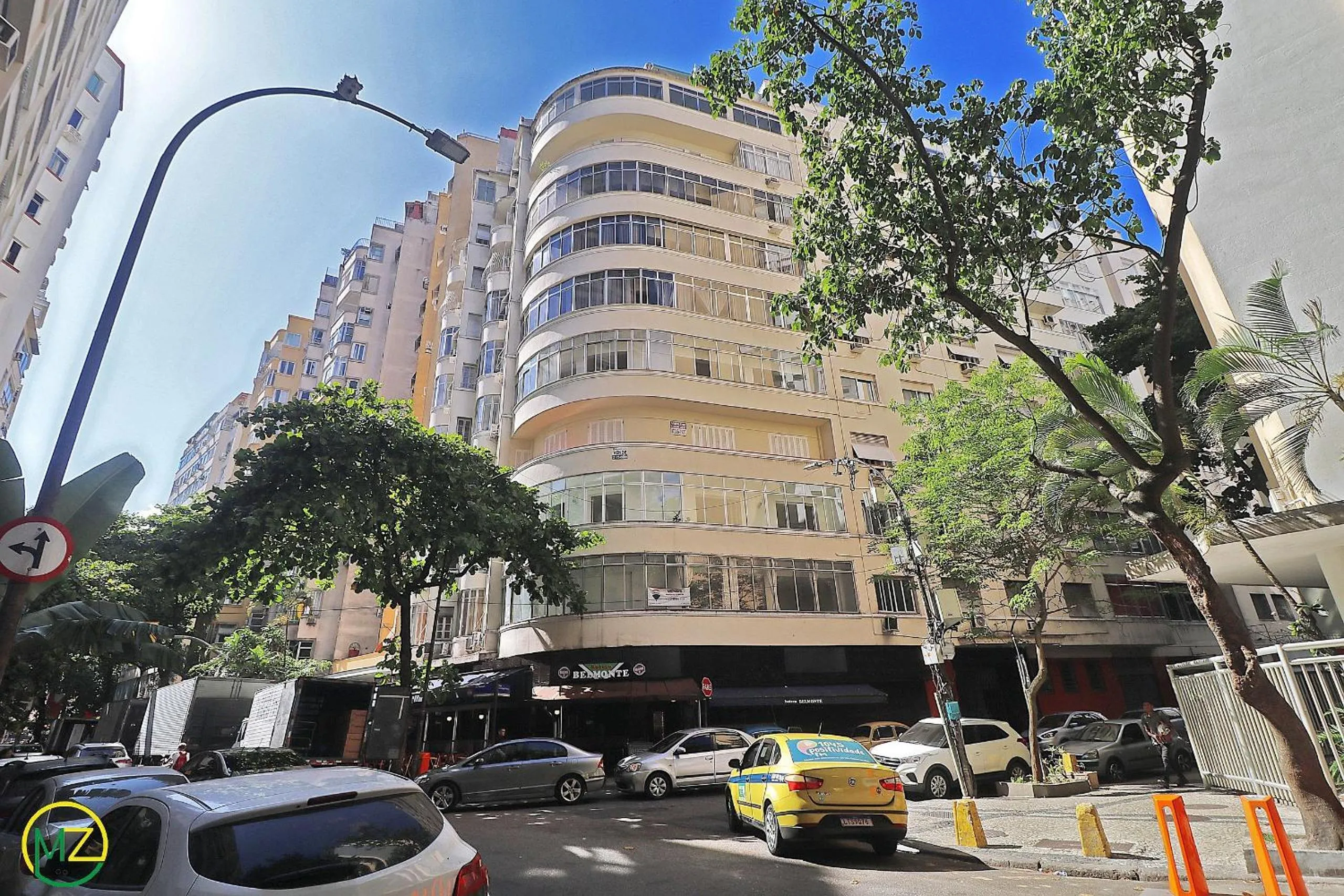 Ótimo 2 quartos na quadra da praia para 6 pessoas