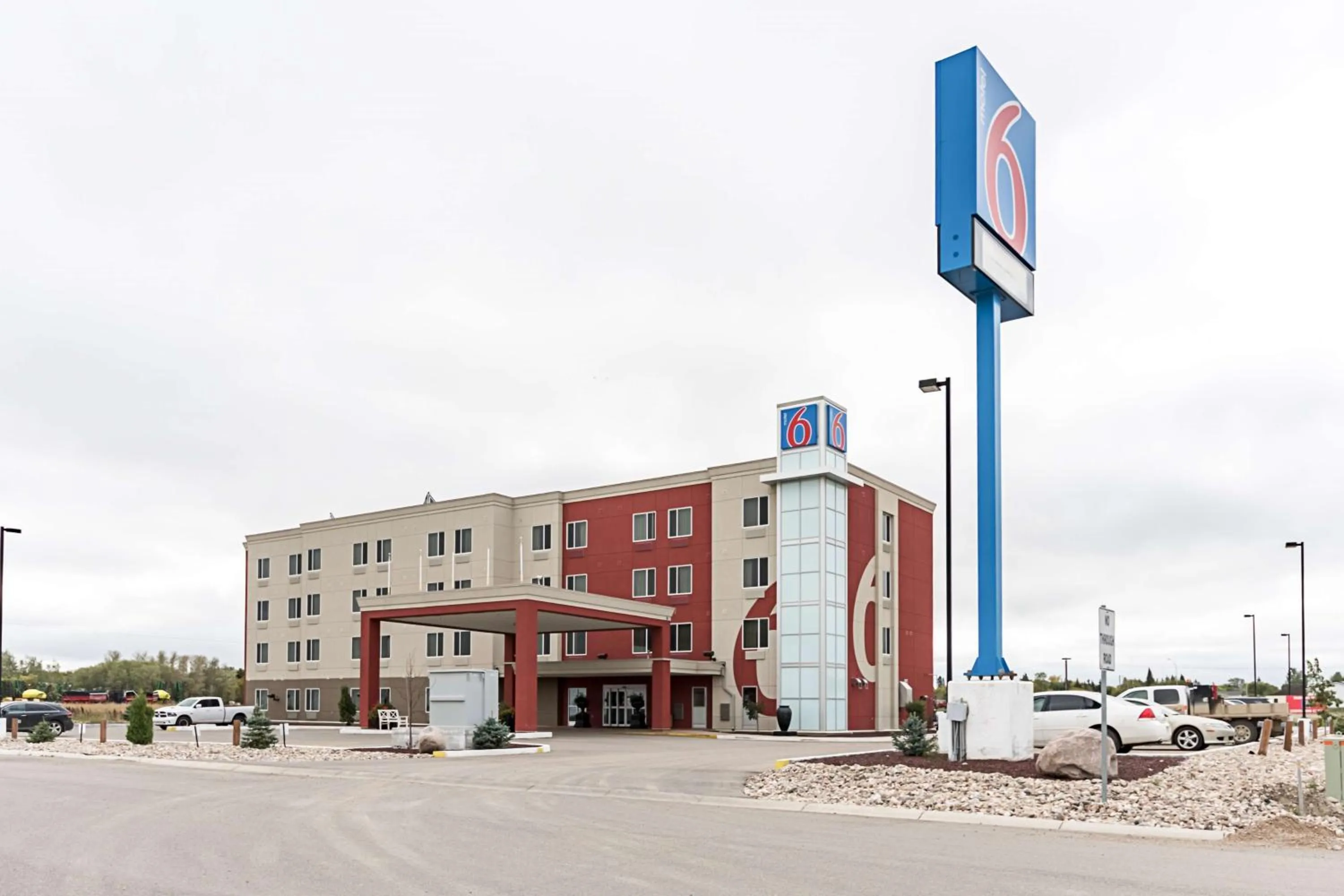 Property building in Motel 6-Moosomin, SK