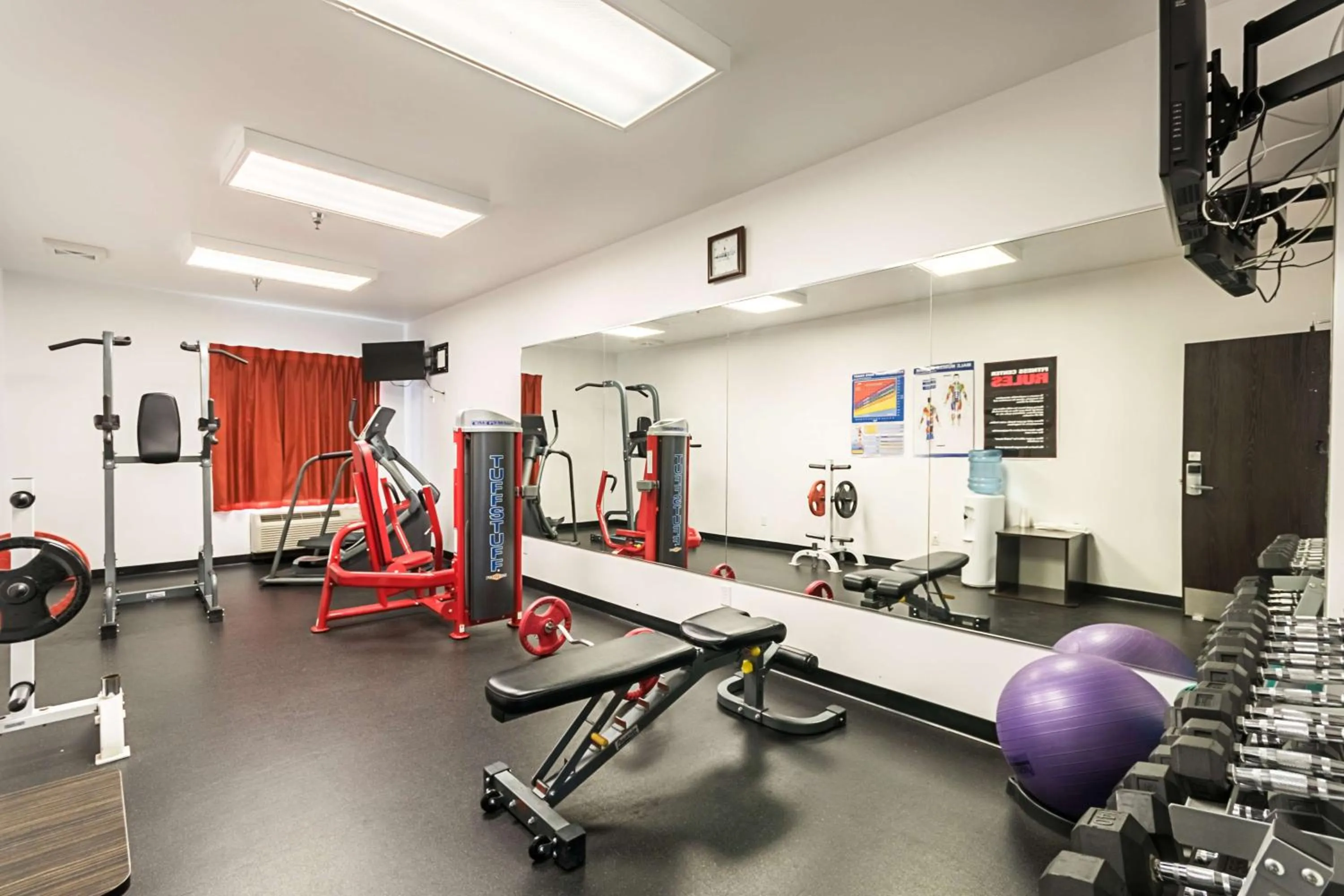 Fitness centre/facilities in Motel 6-Moosomin, SK