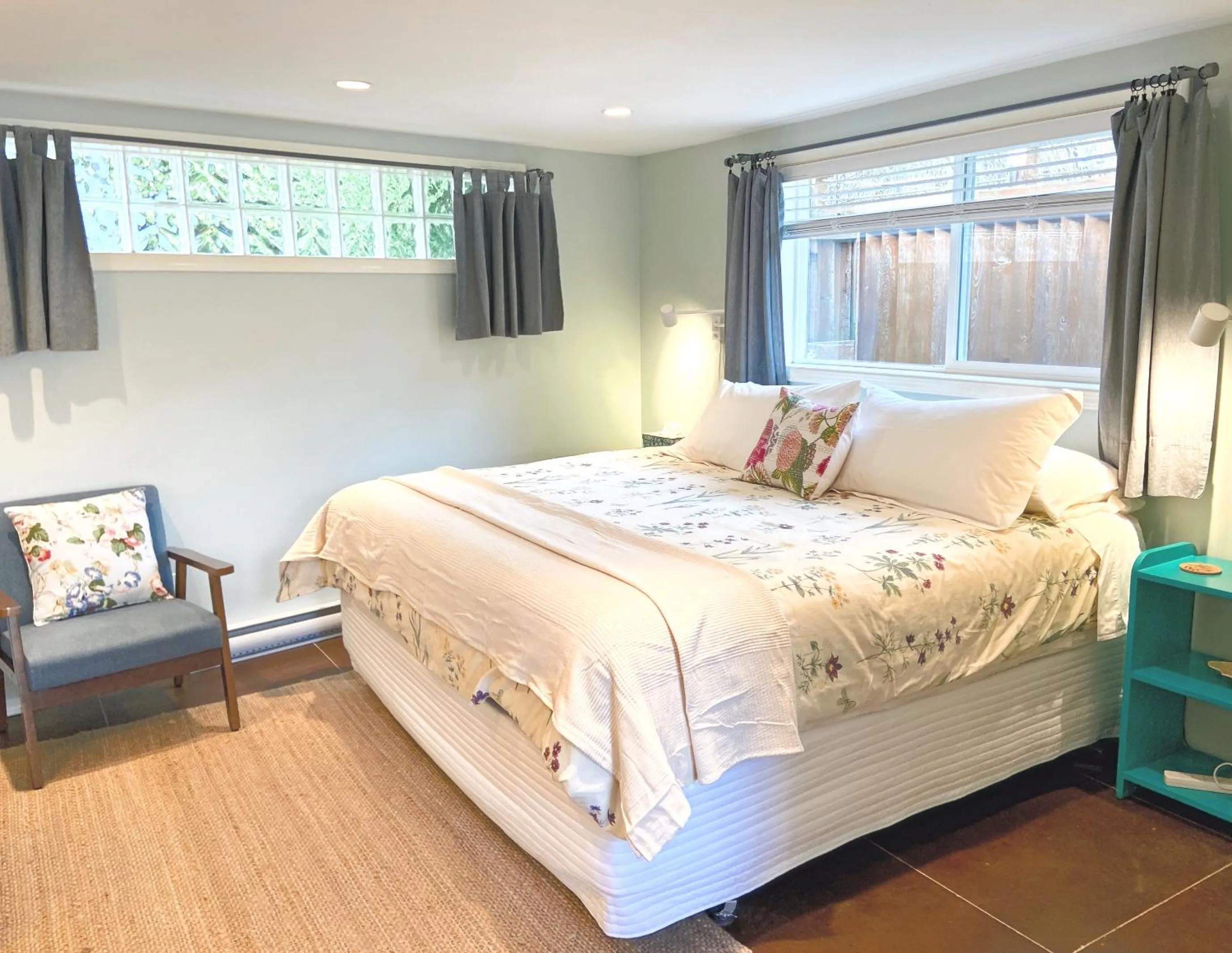 Bed in Wisteria Guest House