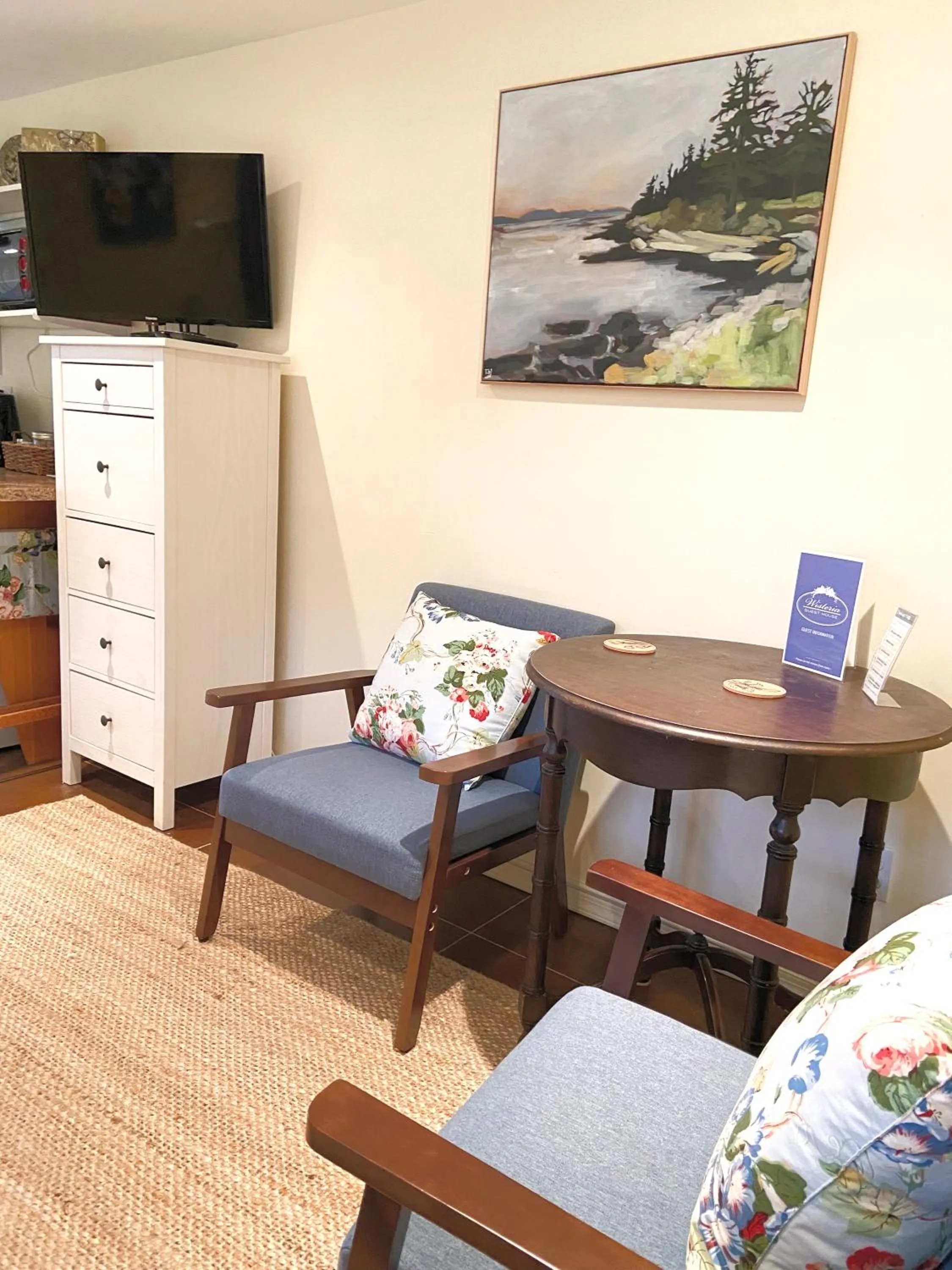 TV and multimedia in Wisteria Guest House