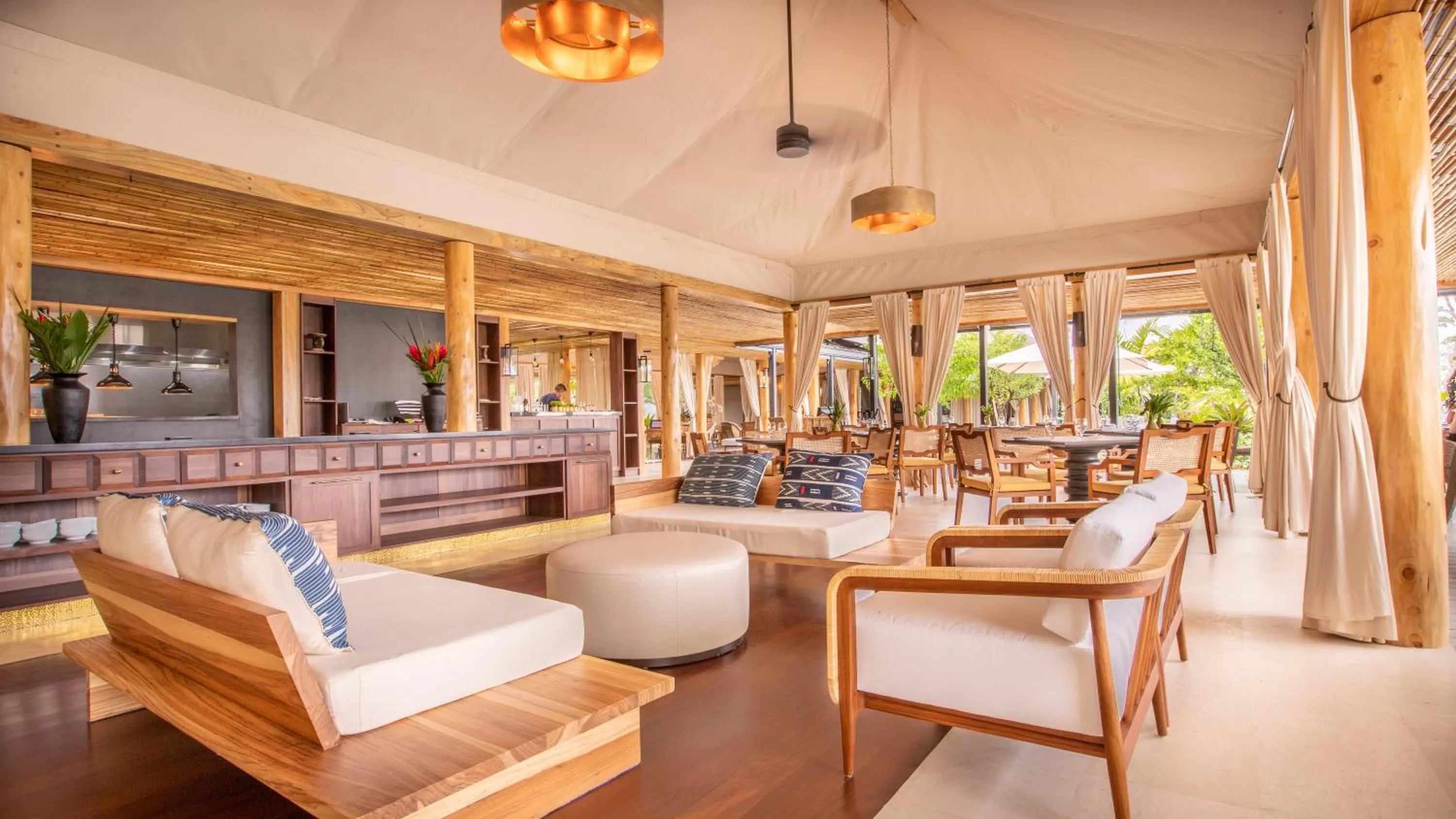 Restaurant/places to eat in Nayara Tented Camp