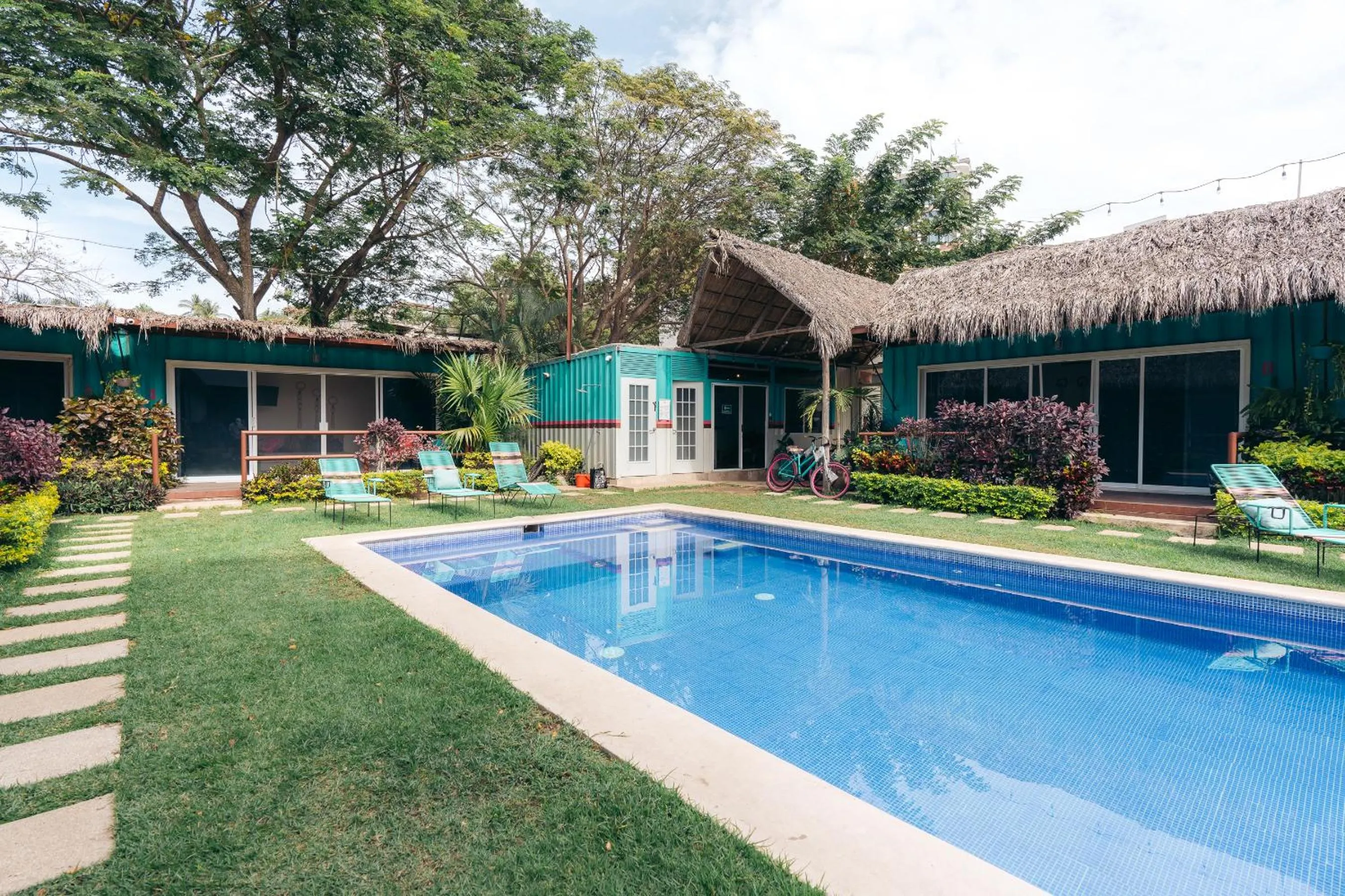 Swimming pool in Nuiya Hoteles Centro