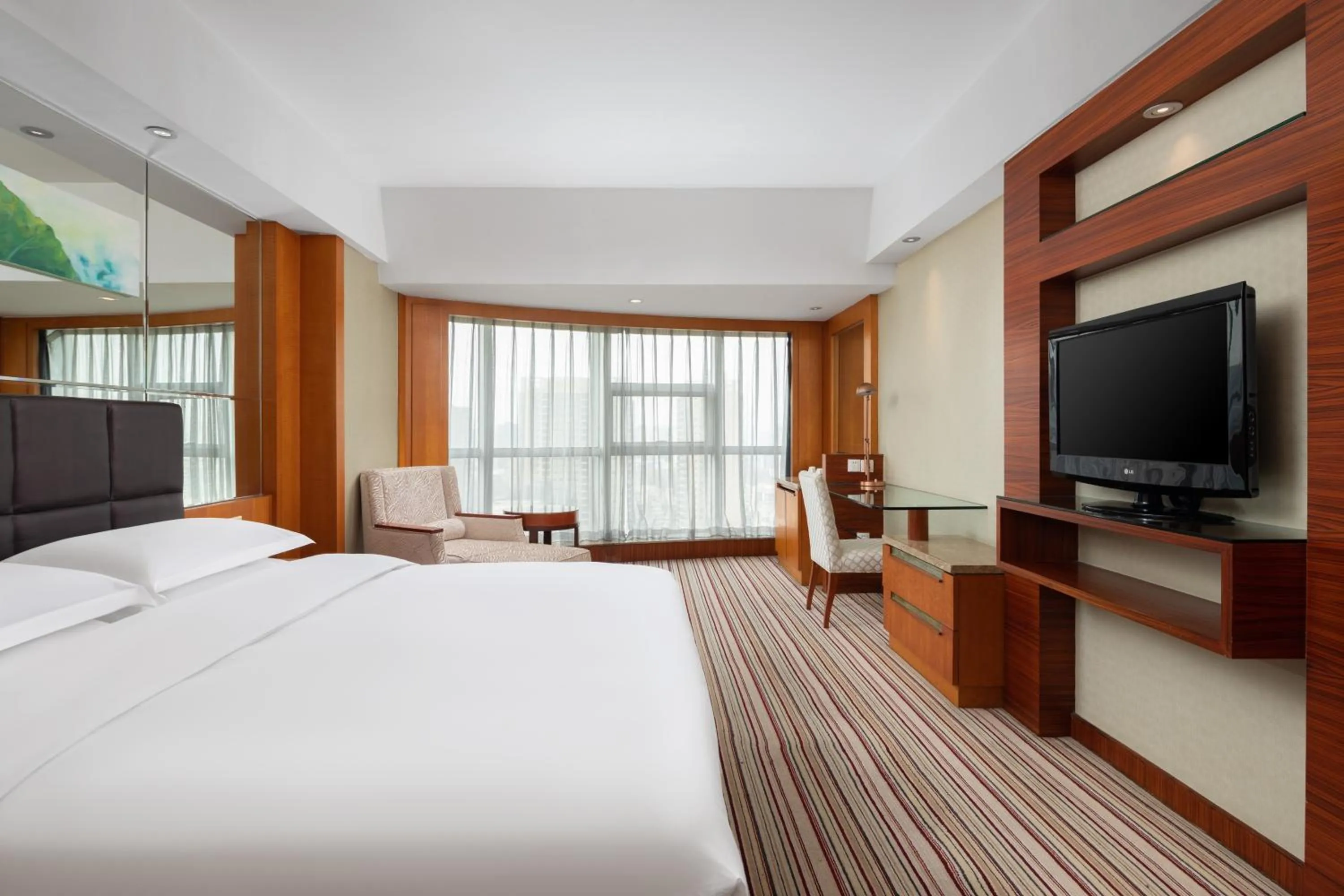 Photo of the whole room, Bed in Empark Grand Hotel Xi'an