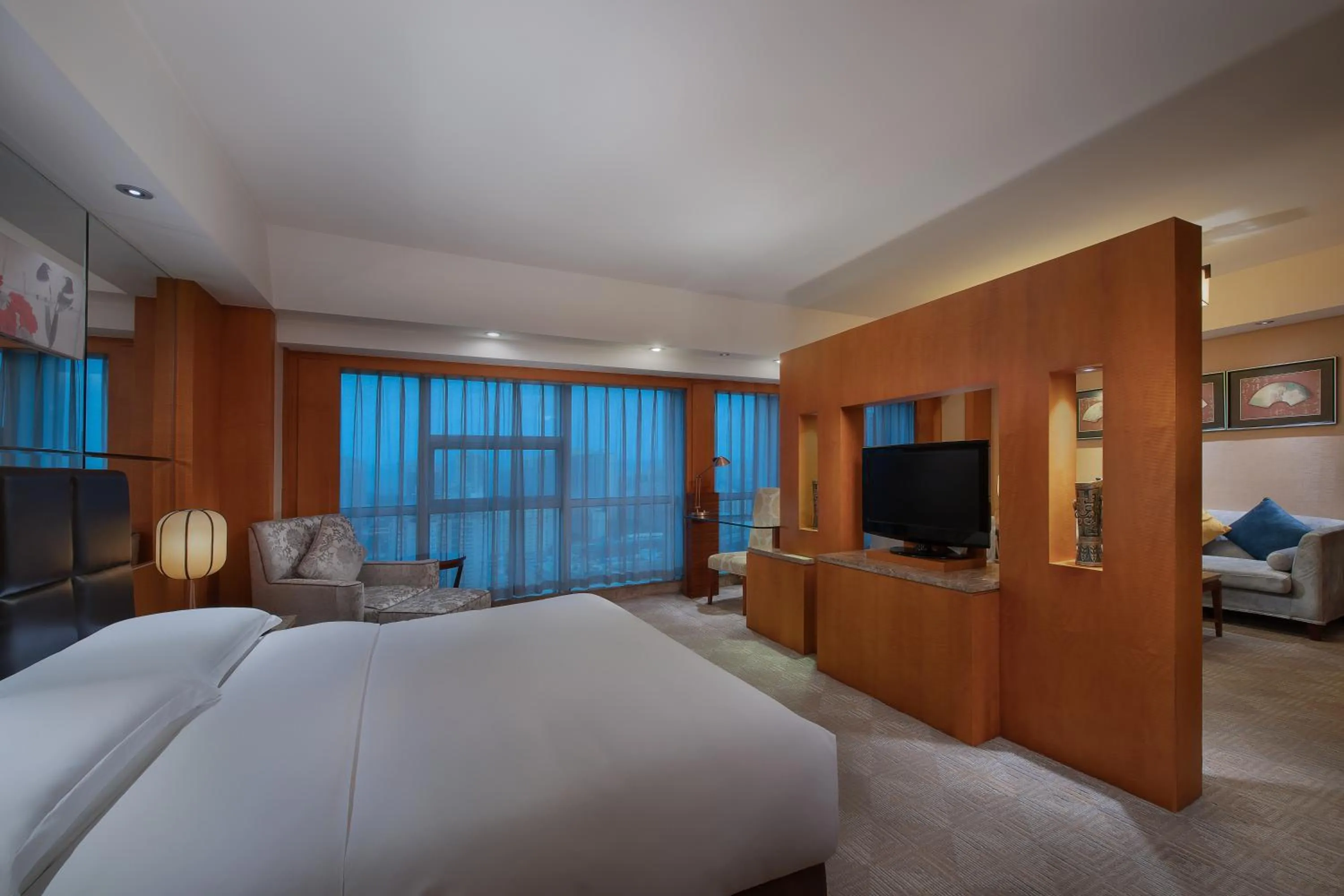 Photo of the whole room, Bed in Empark Grand Hotel Xi'an