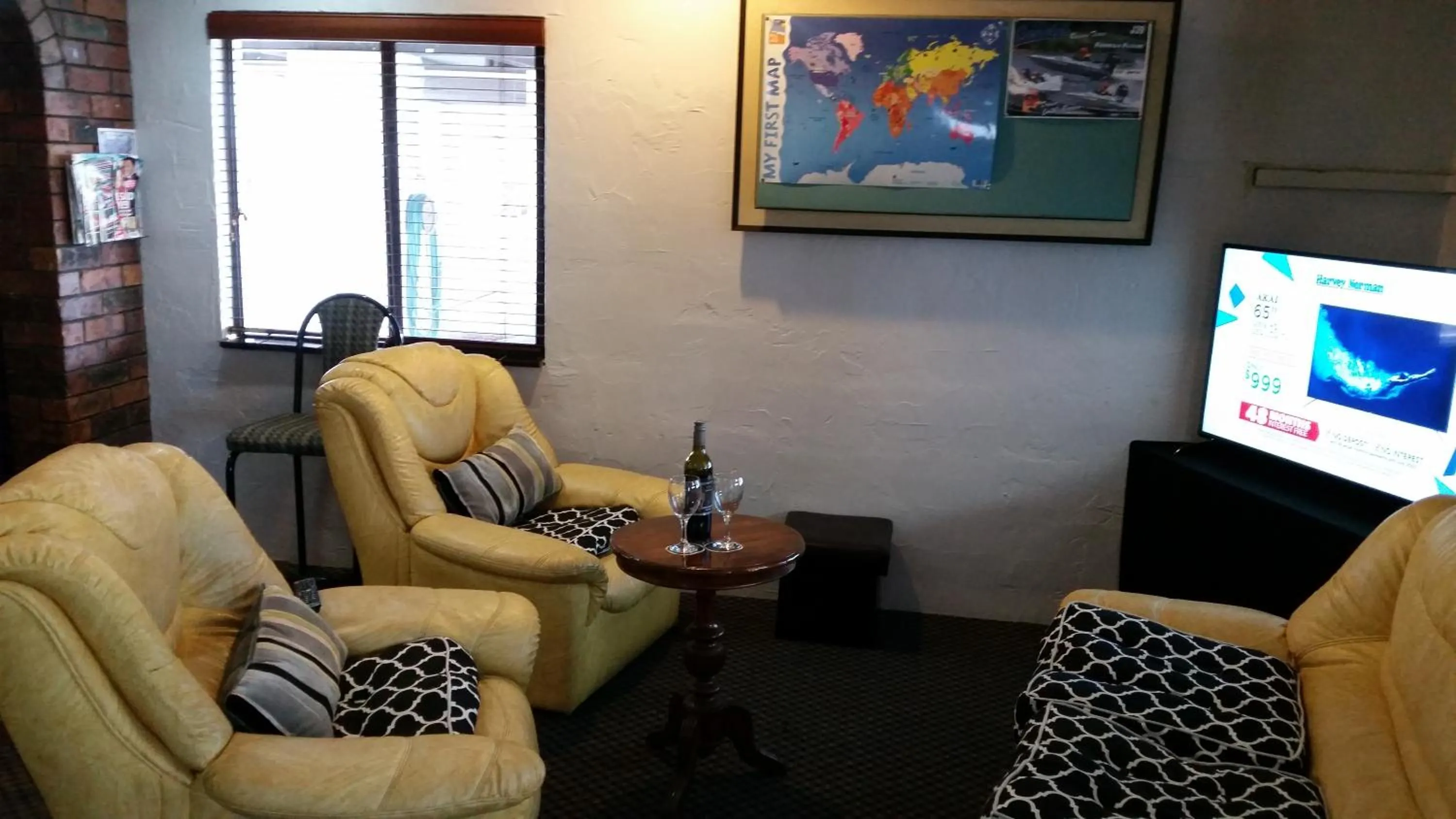 Living room in Espana Motel