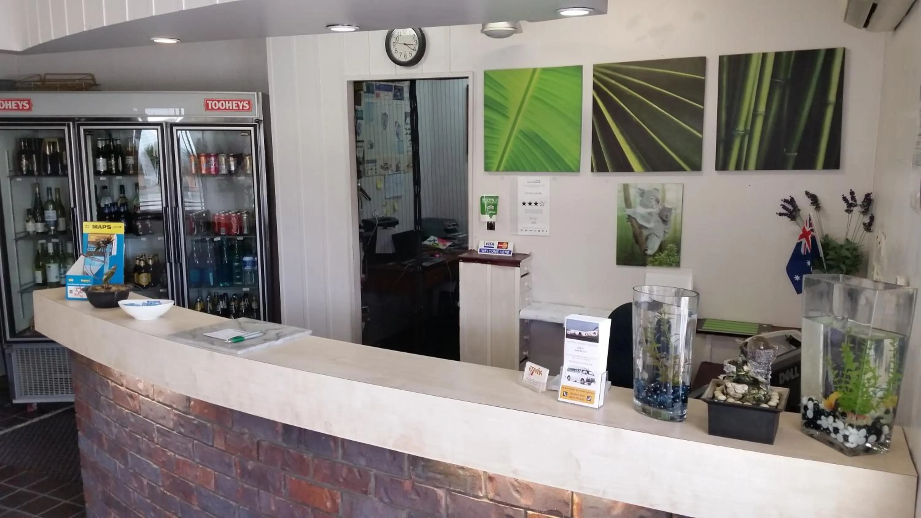 Lobby or reception in Espana Motel