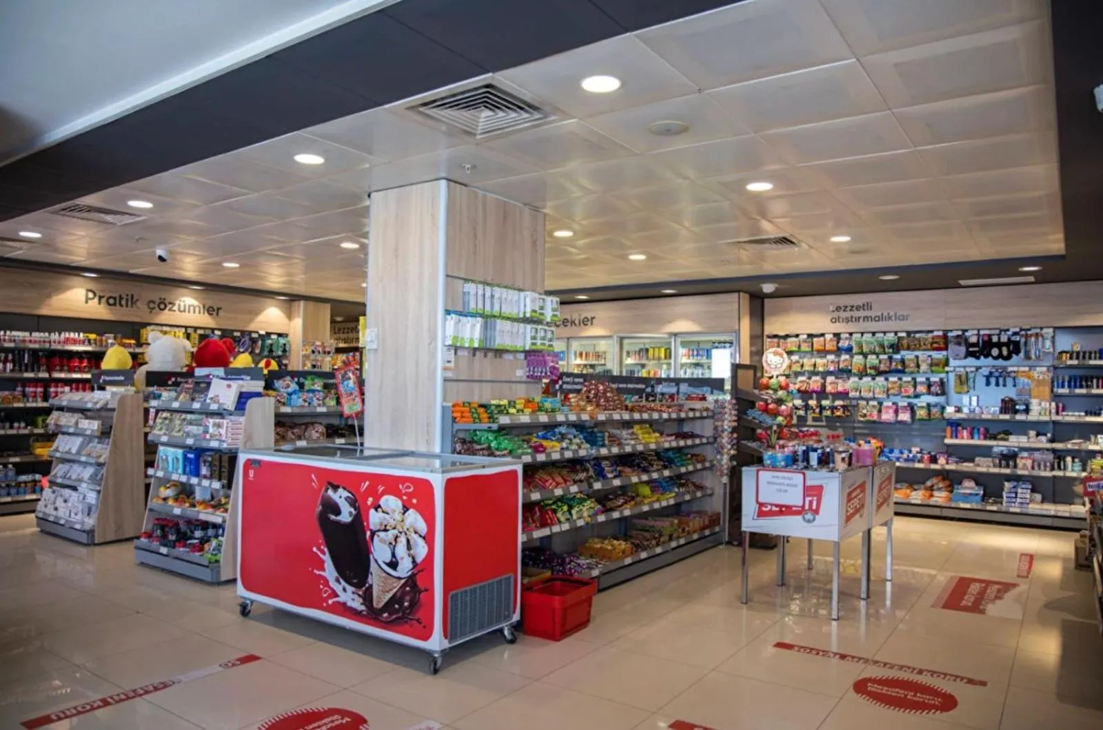 Supermarket/grocery shop in Hilly Hotel