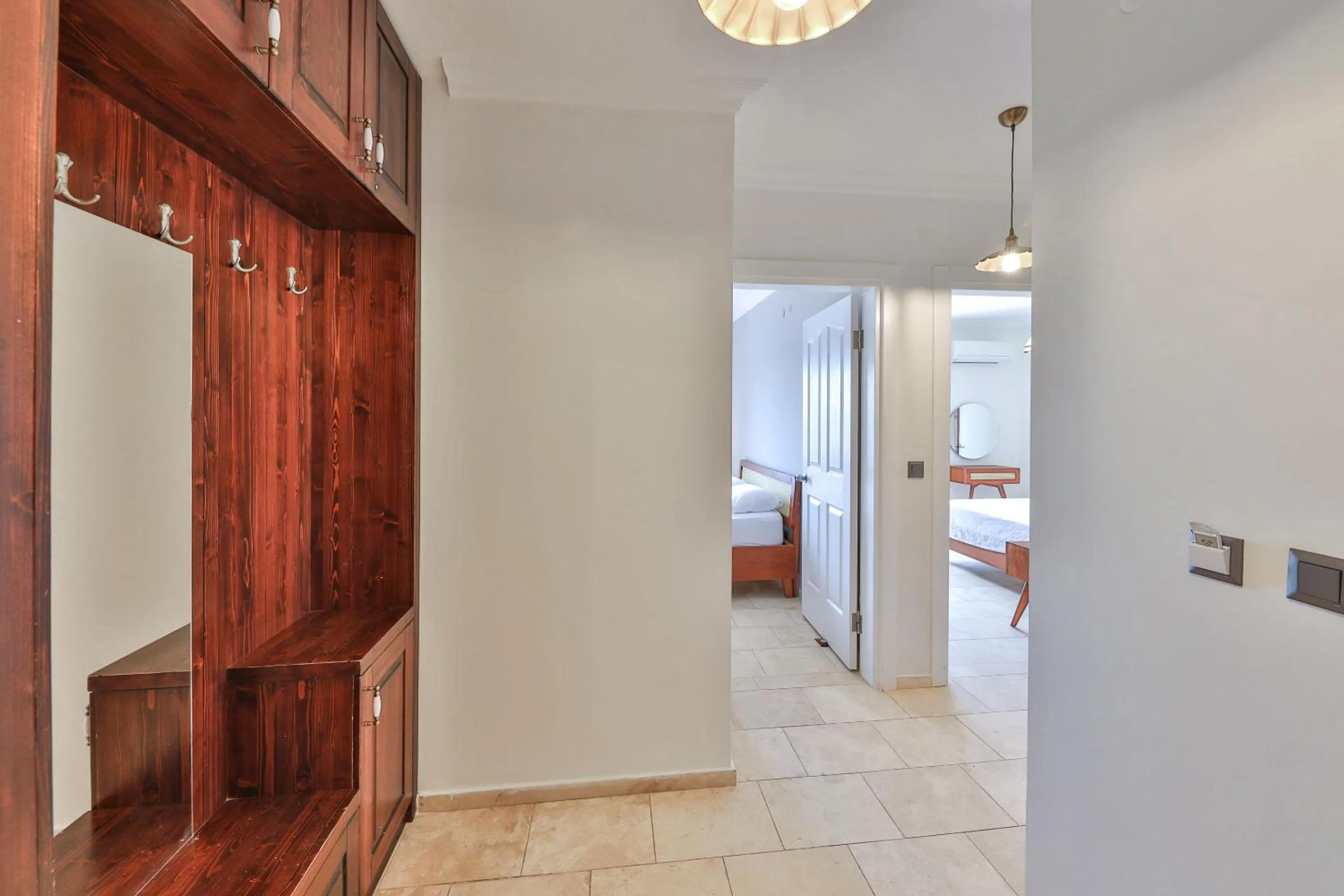 Communal lounge/ TV room in Nirvana Apartments