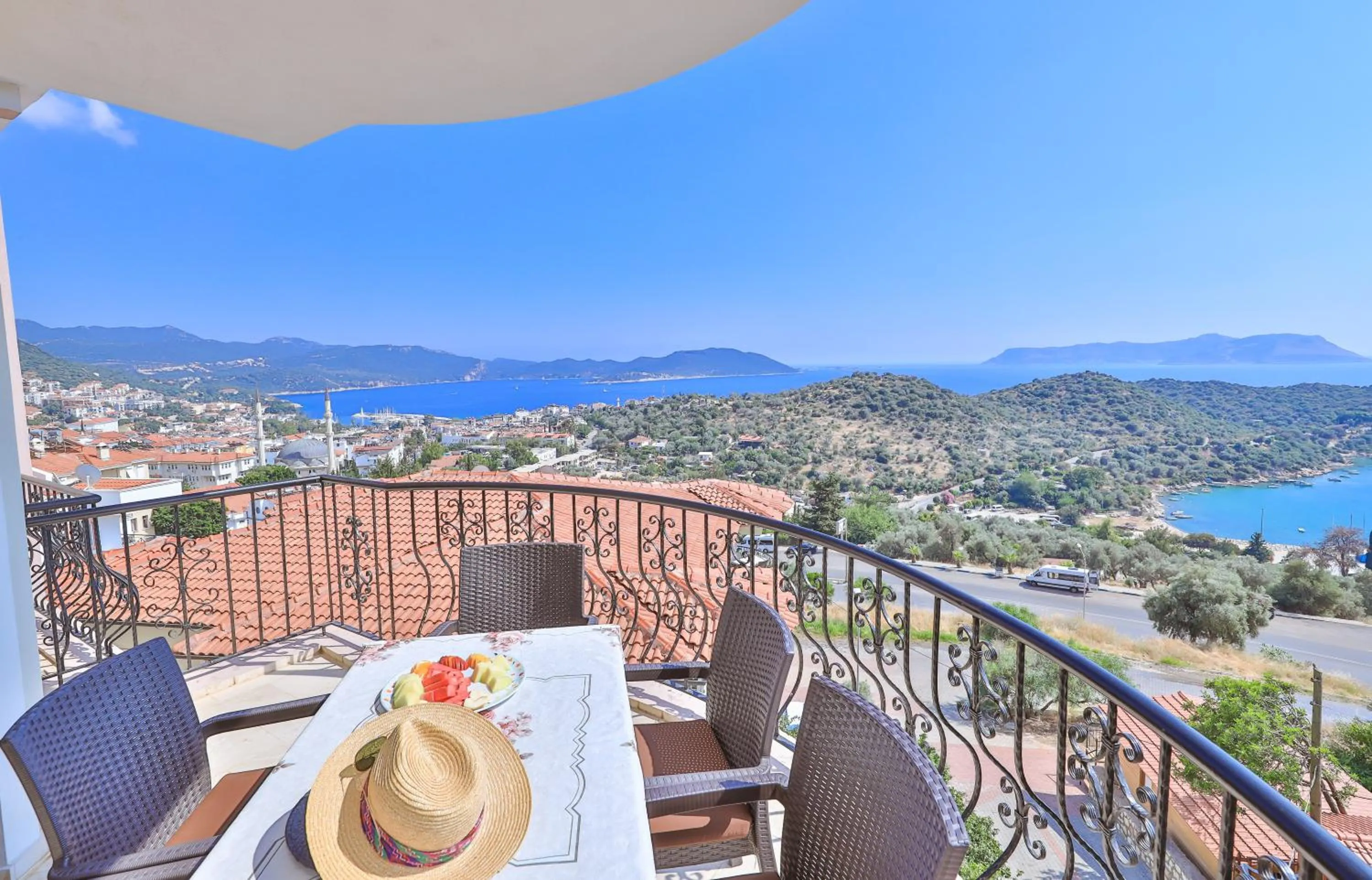 Balcony/Terrace in Nirvana Apartments