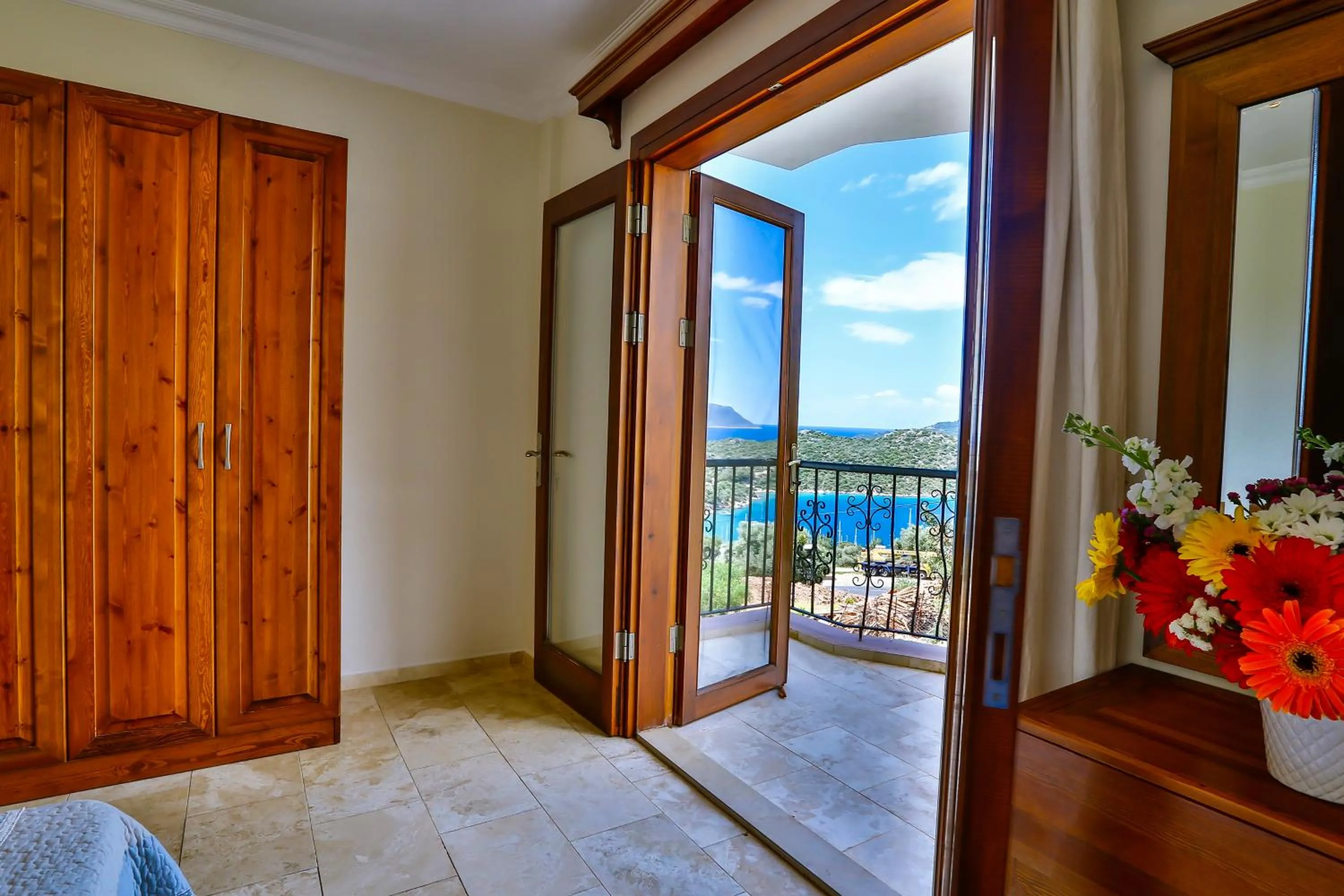 Bed in Nirvana Apartments