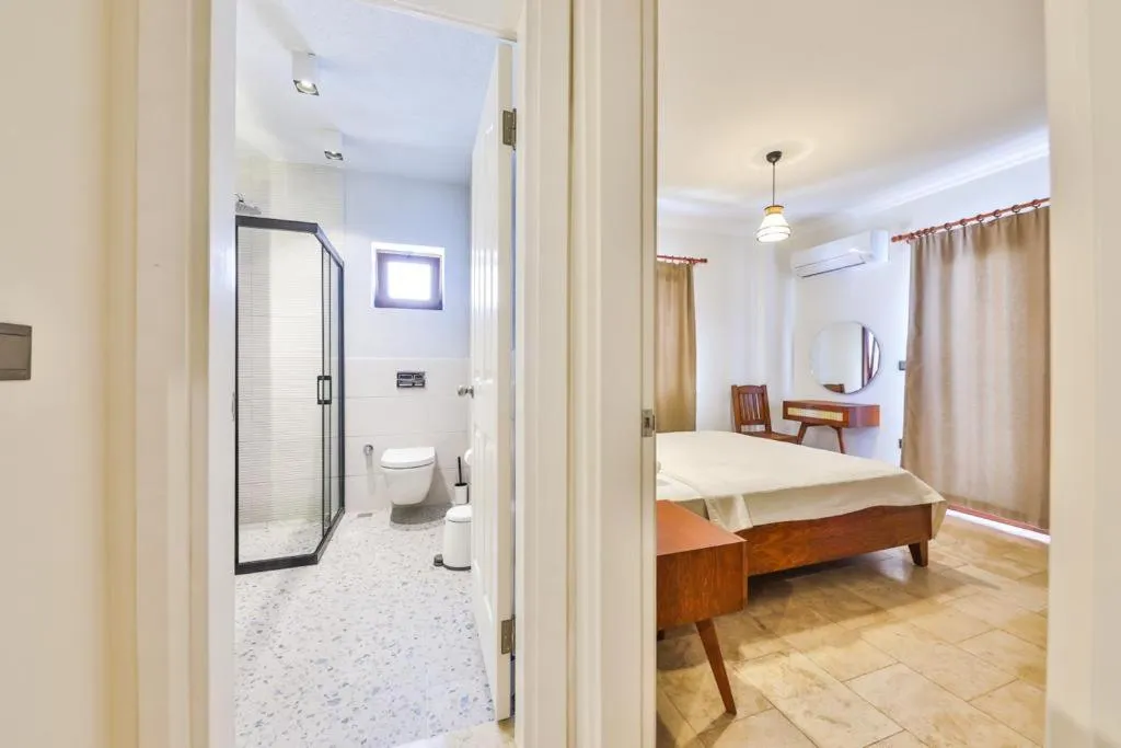 Massage in Nirvana Apartments