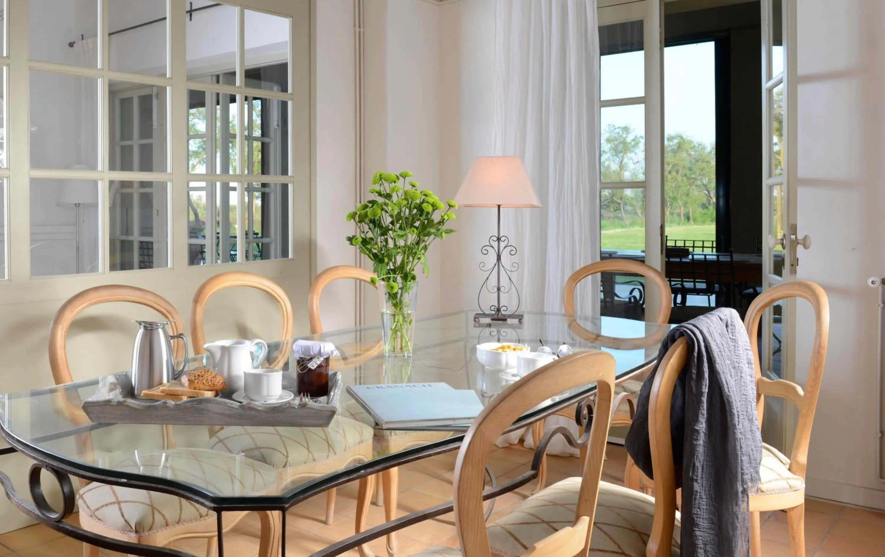 Restaurant/places to eat in Mas del Mar