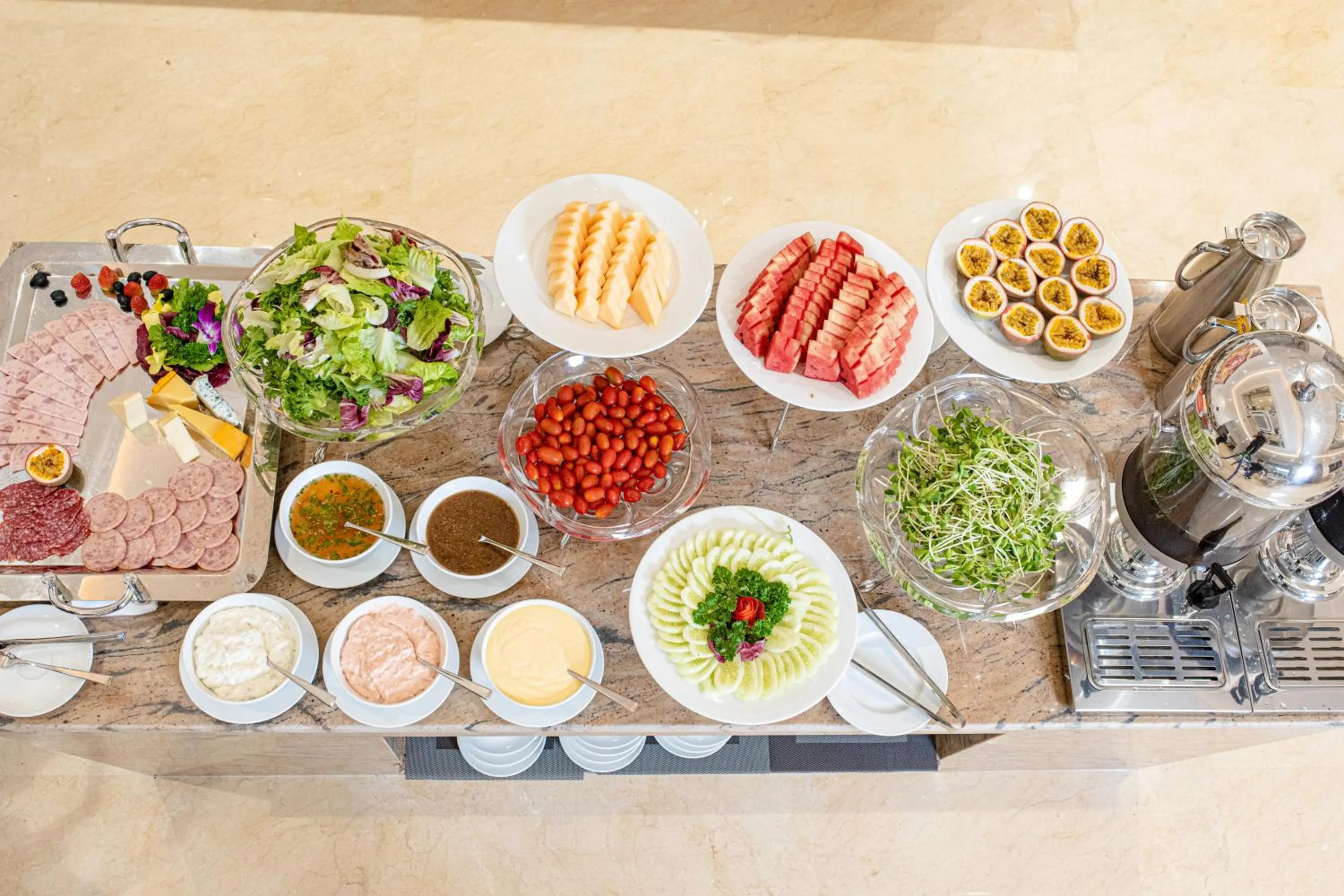 Food and drinks in Manh Quan Luxury Hotel