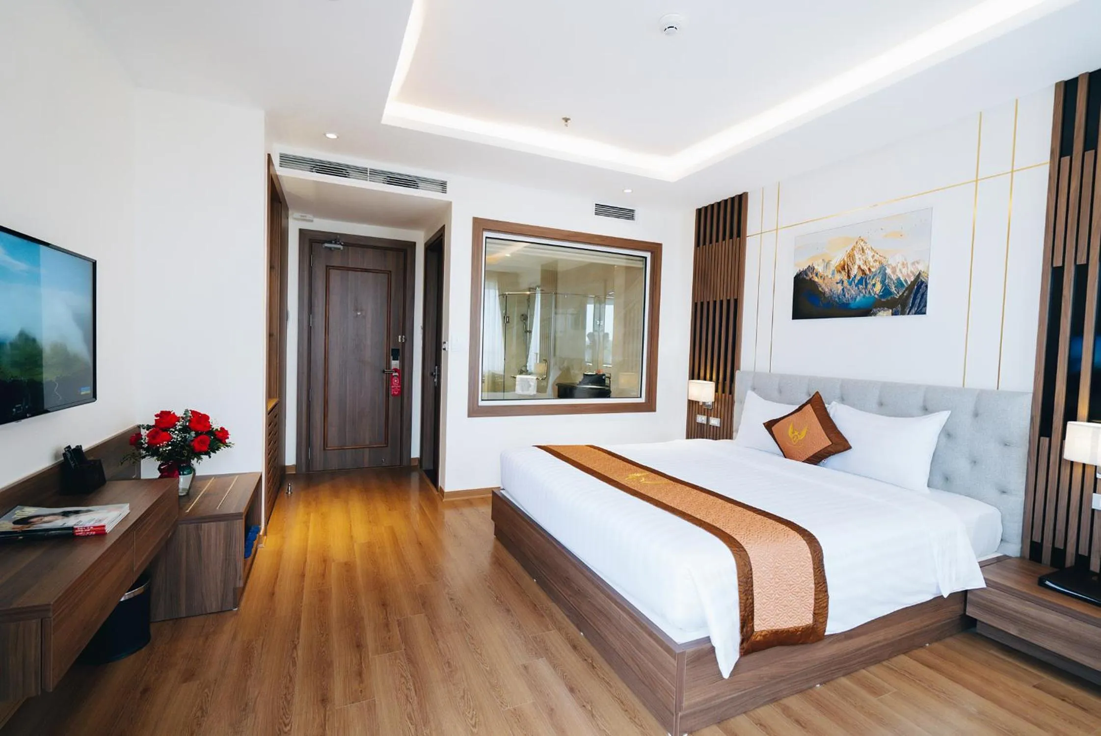 Bedroom, Bed in Manh Quan Luxury Hotel