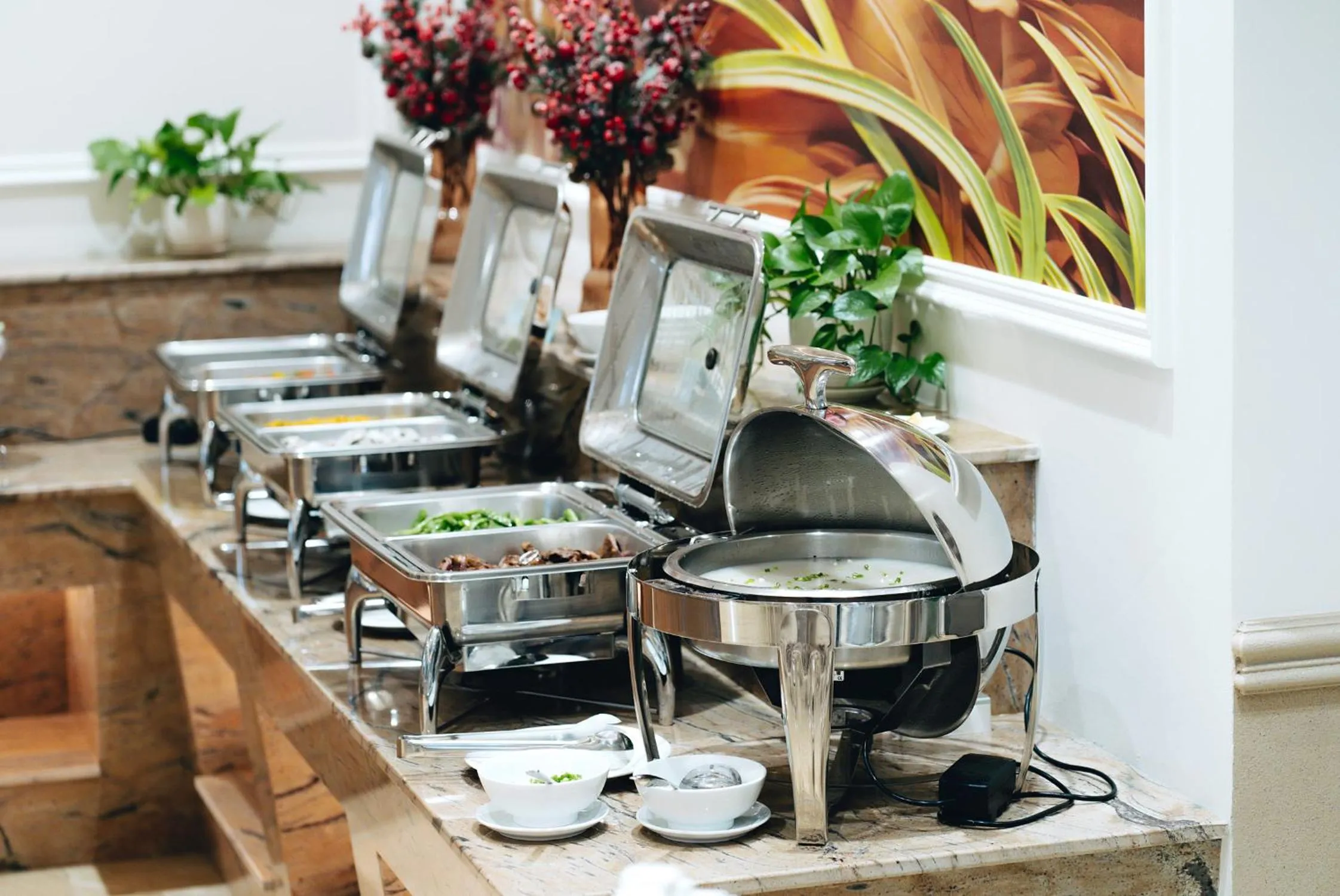 Restaurant/places to eat in Manh Quan Luxury Hotel