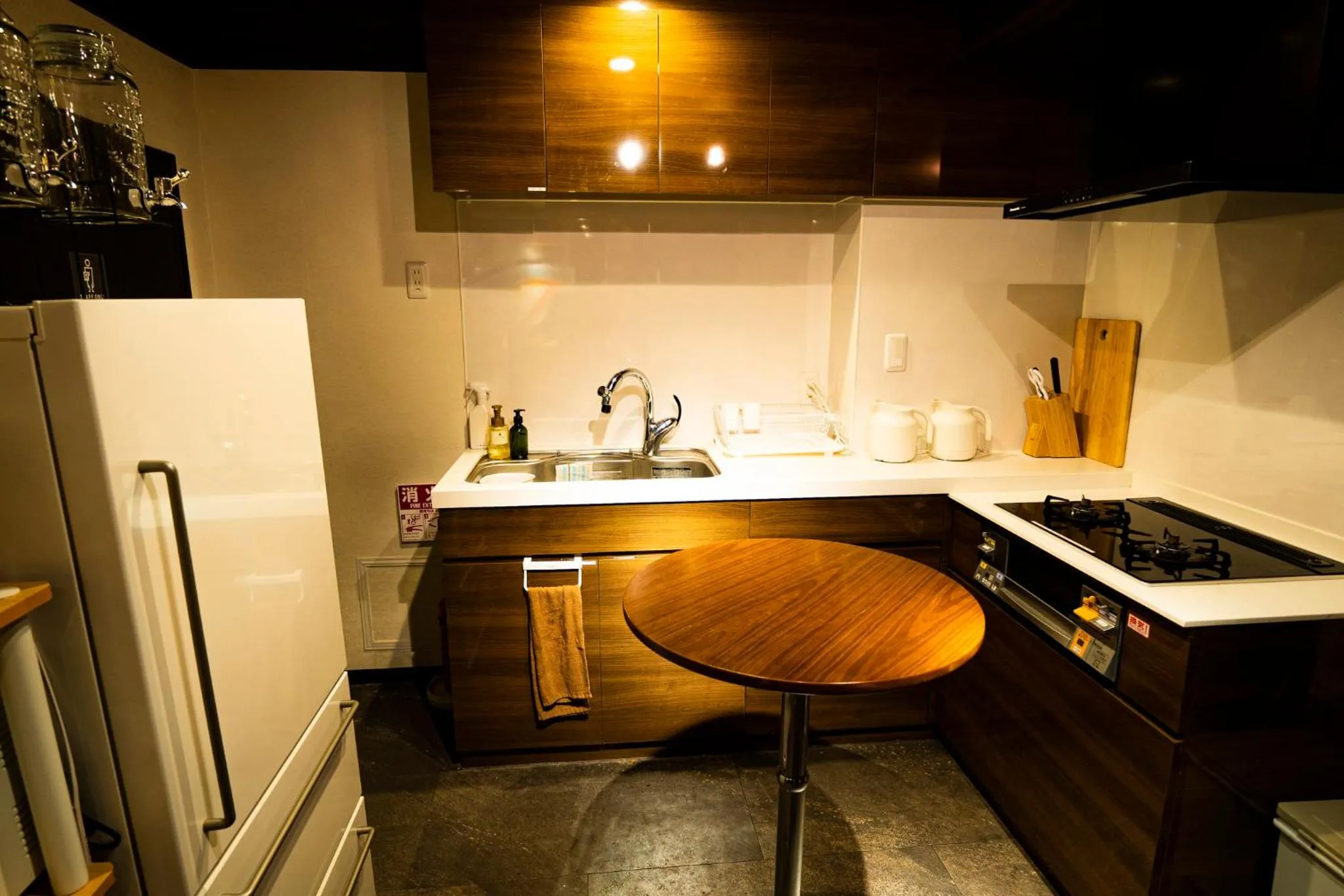 Kitchen or kitchenette in R Hostel Namba south