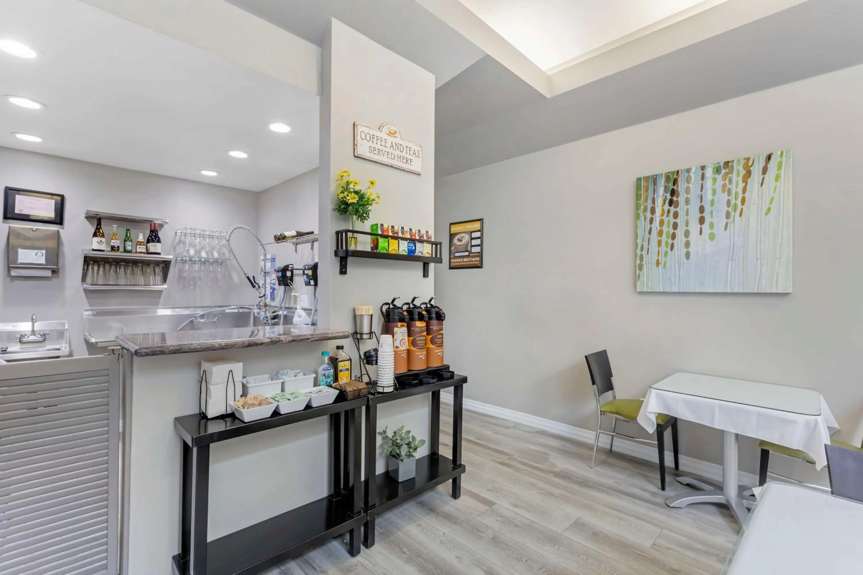 Breakfast in Best Western Canoga Park Motor Inn