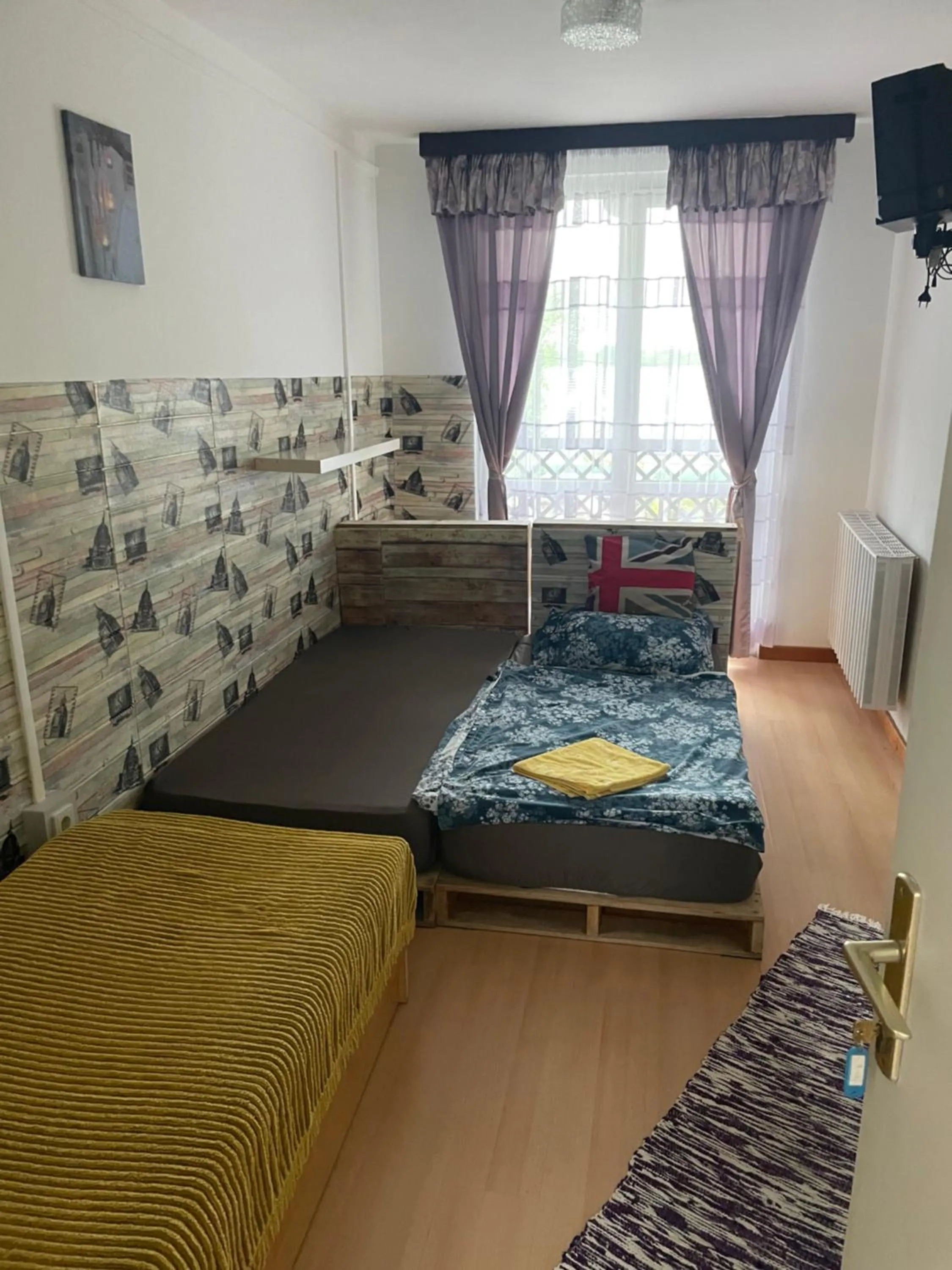 Bed in Retro Motel Mályi