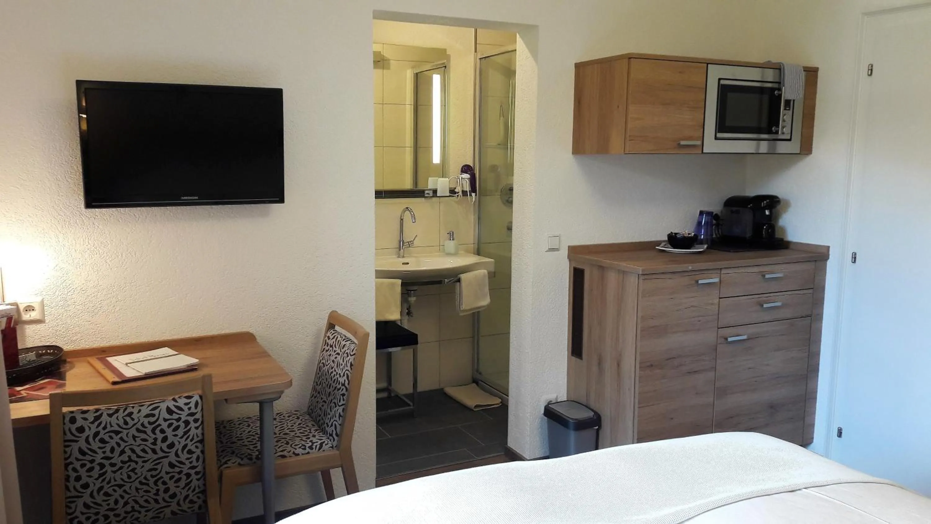 Coffee/tea facilities, Bed in Landhaus Tripolt