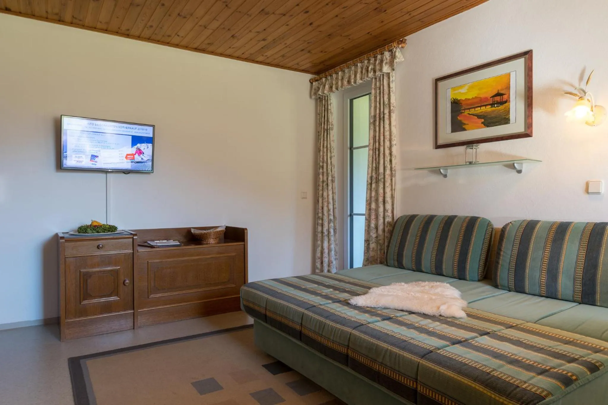 Photo of the whole room, Bed in Landhaus Tripolt