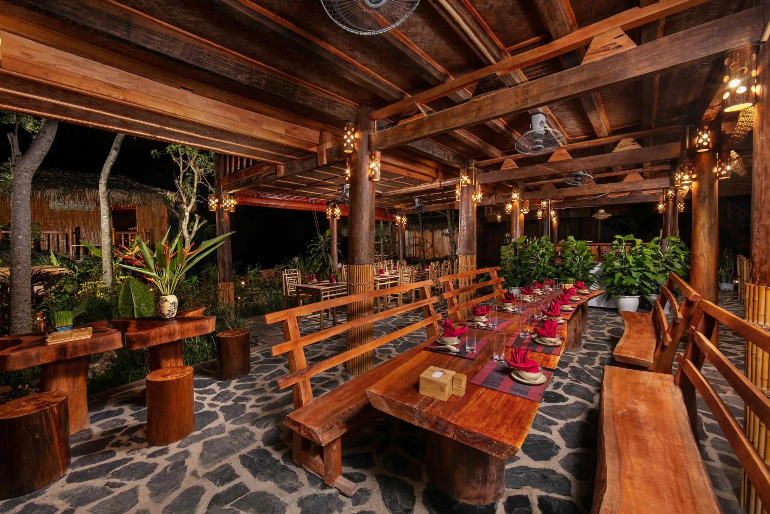 Restaurant/places to eat in Pu Luong Natura