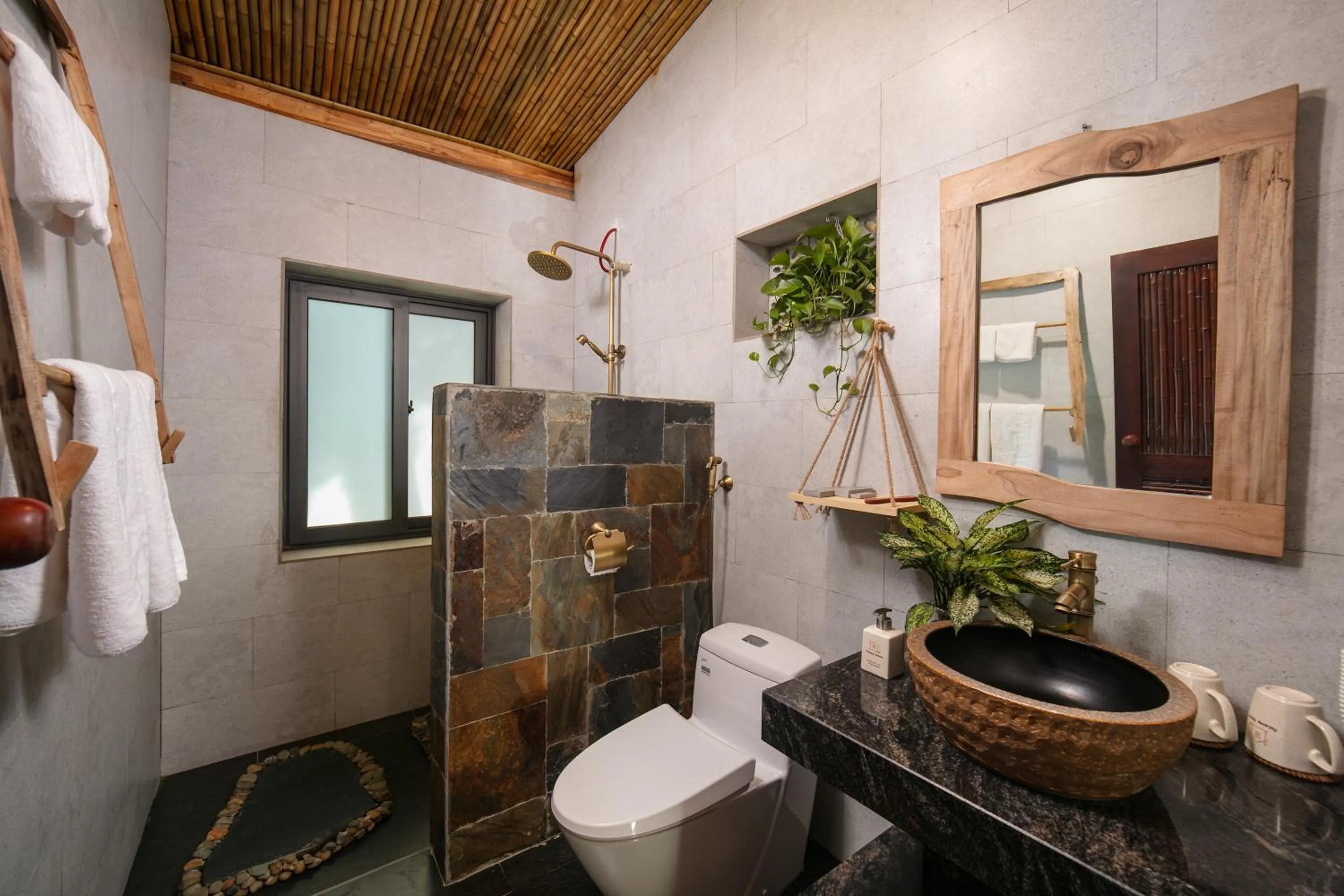 Bathroom in Pu Luong Natura