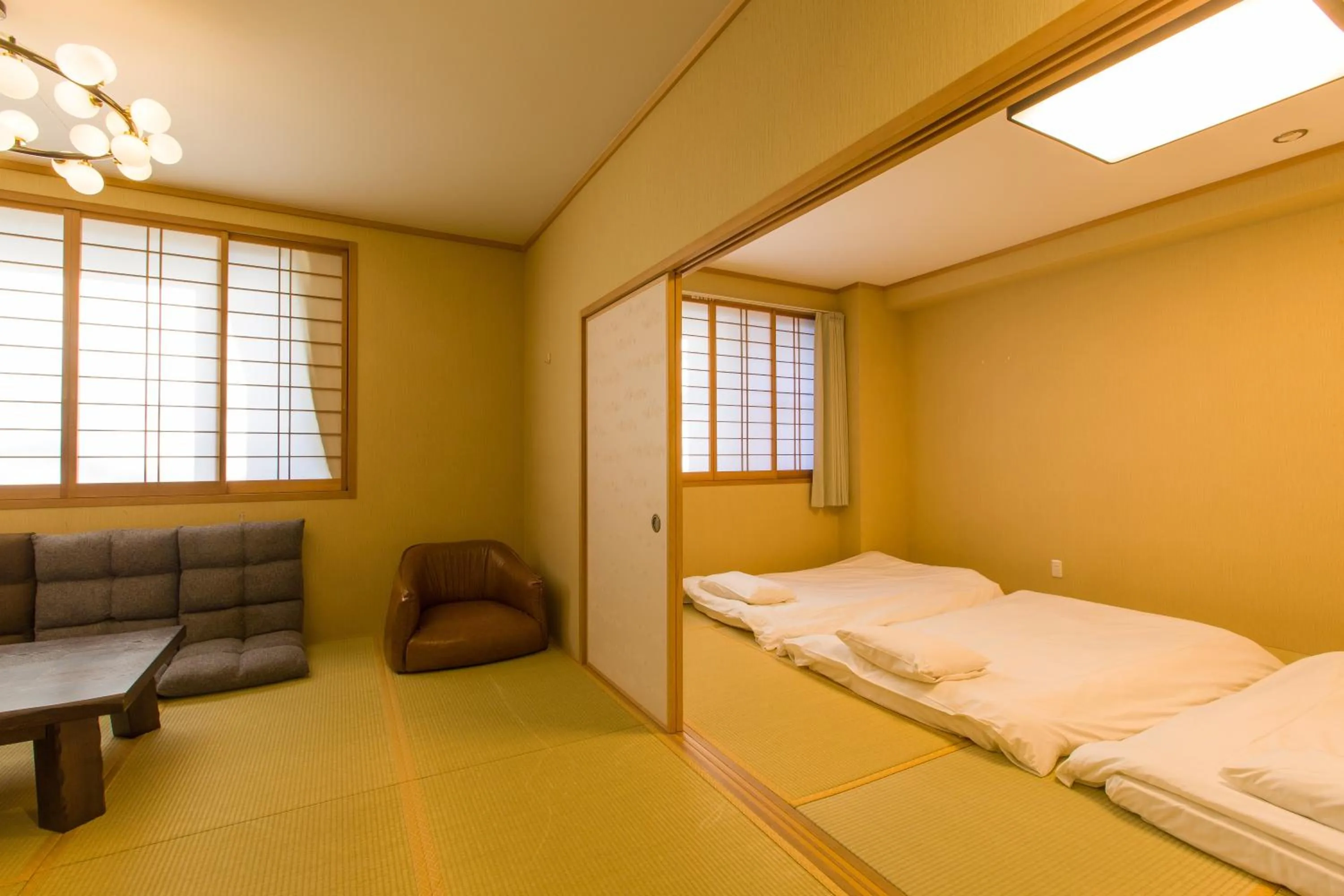 Living room, Bed in Himalaya Cloud Hotel