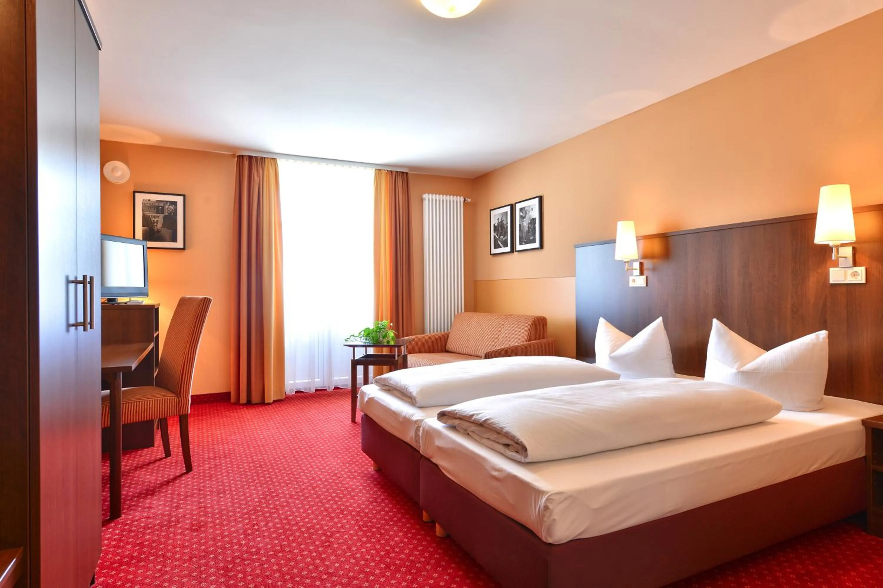 Photo of the whole room, Bed in Hotel Auf Wolke 8