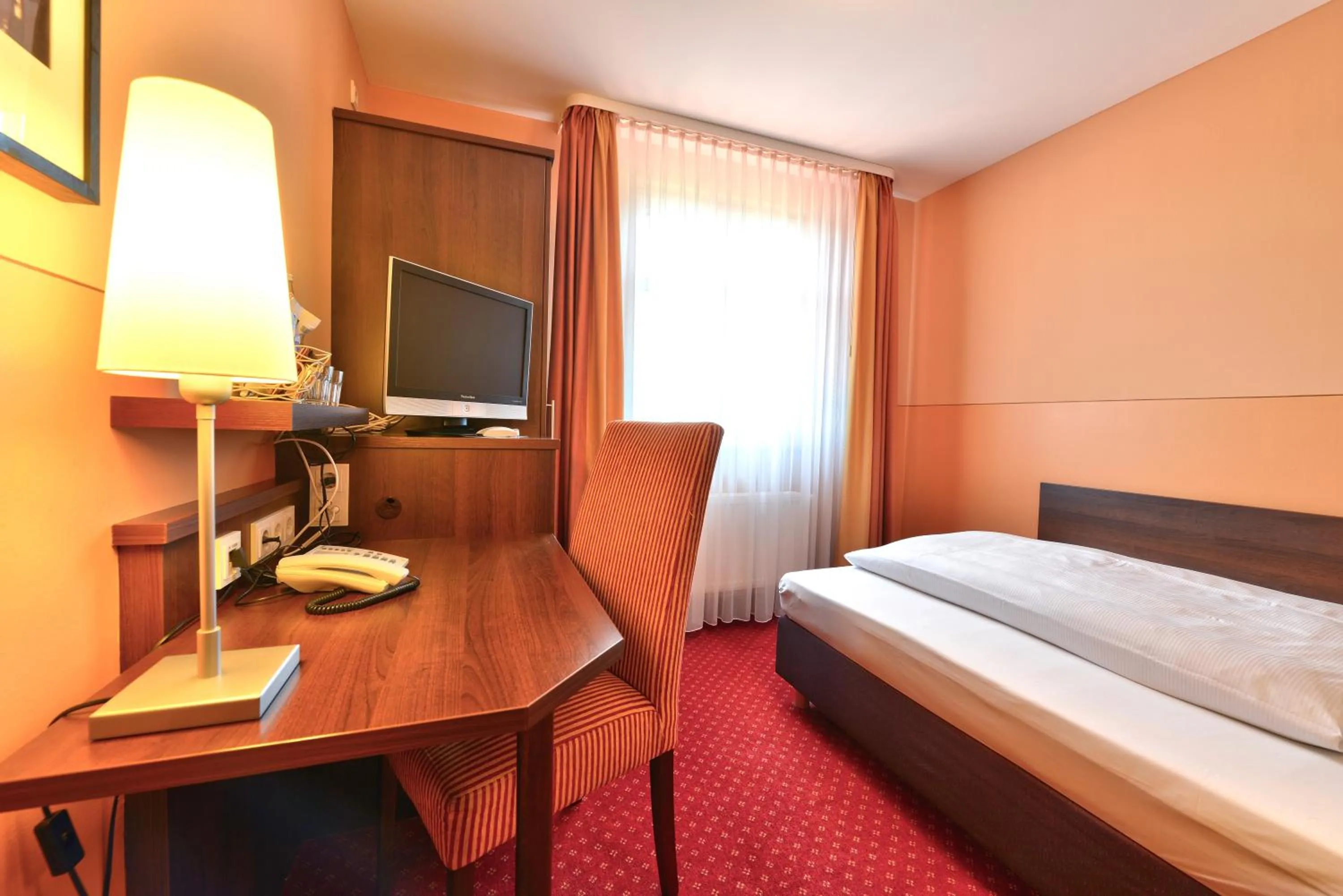 Seating area, Bed in Hotel Auf Wolke 8