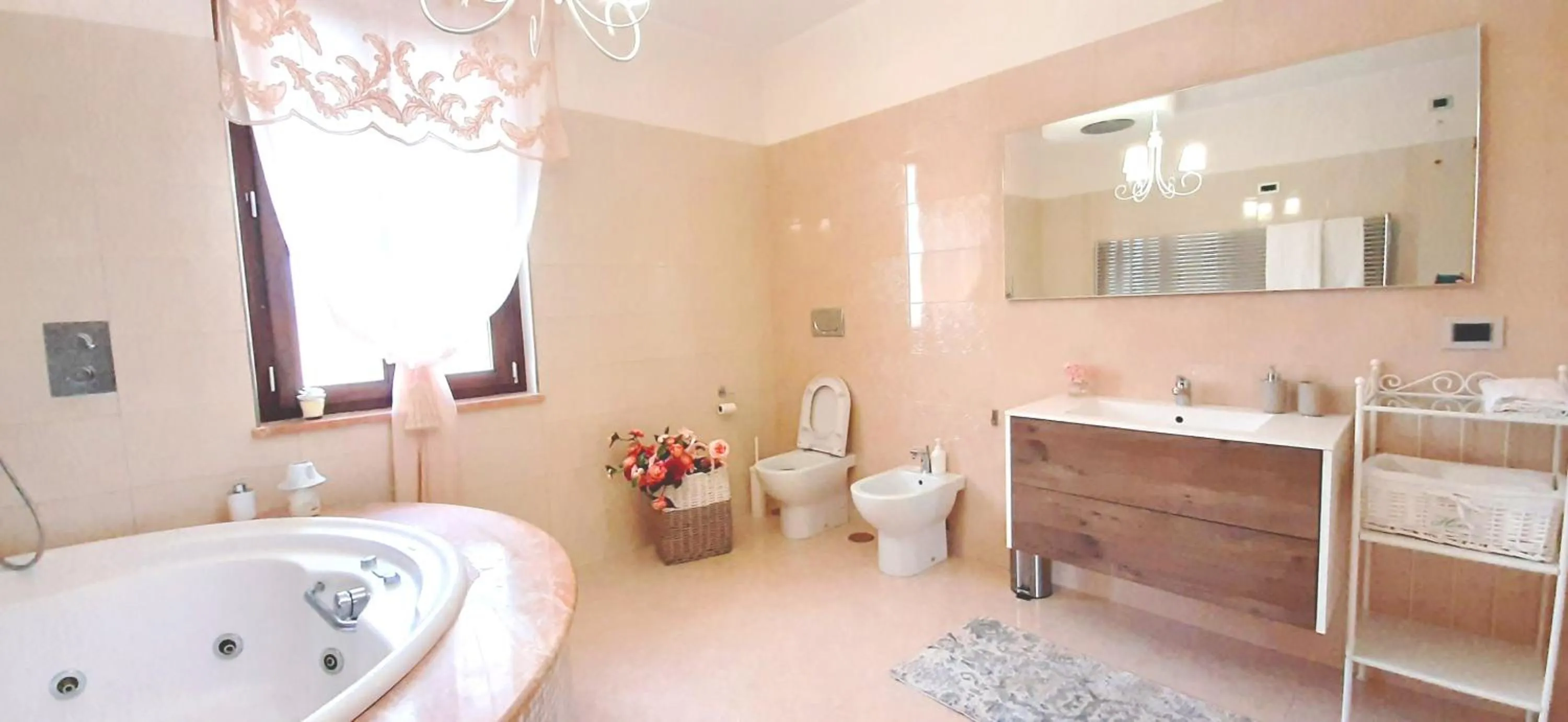 Bathroom, Bed in Villa Arya