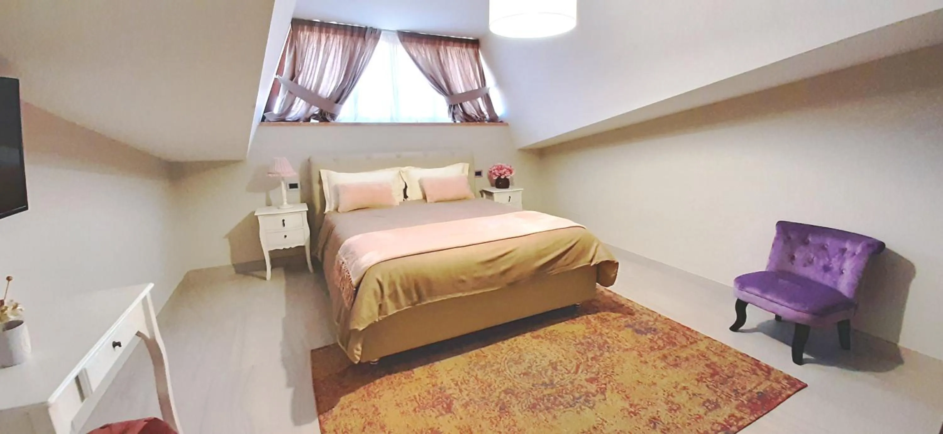 Photo of the whole room, Bed in Villa Arya
