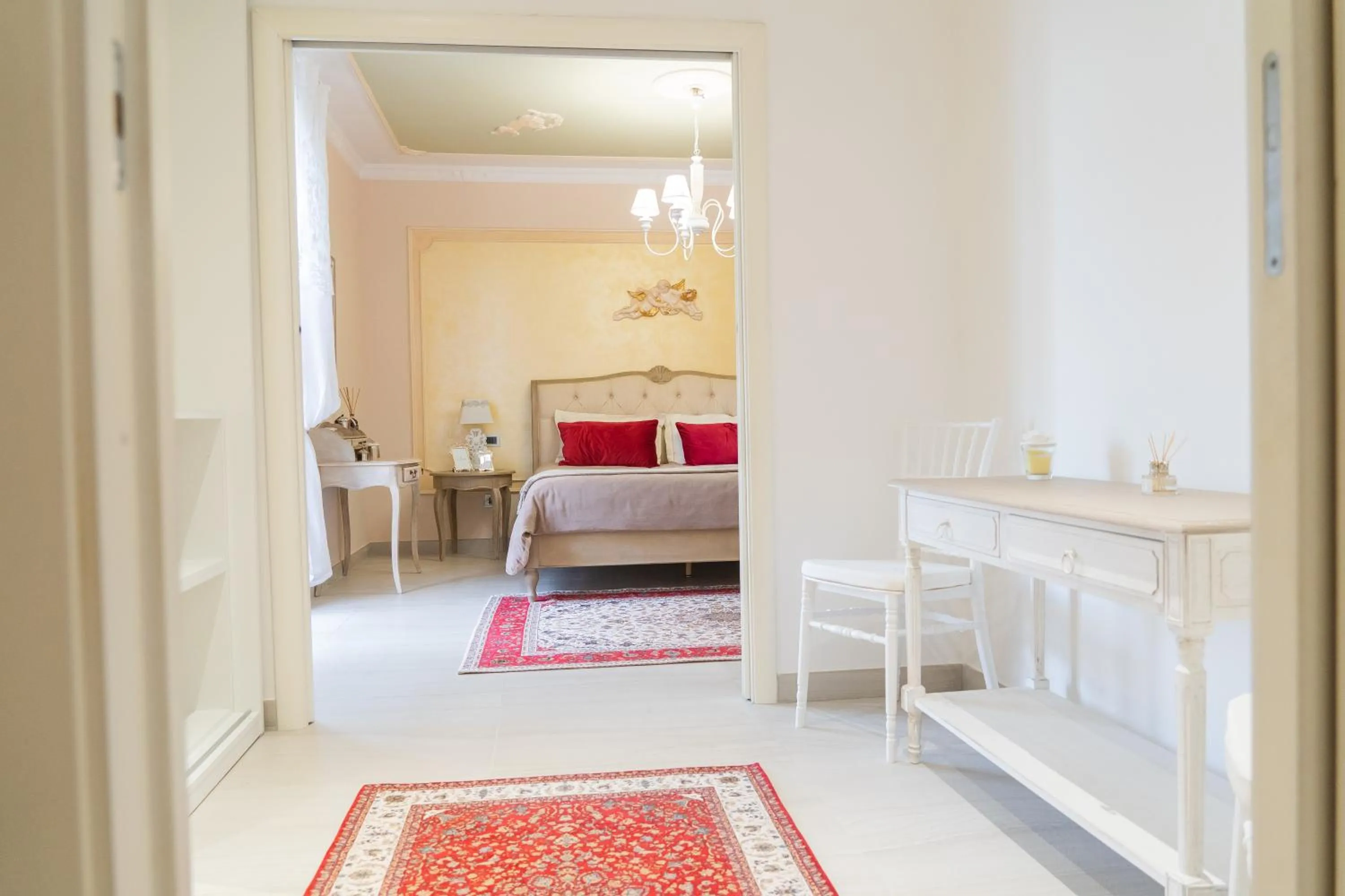 Seating area, Bed in Villa Arya