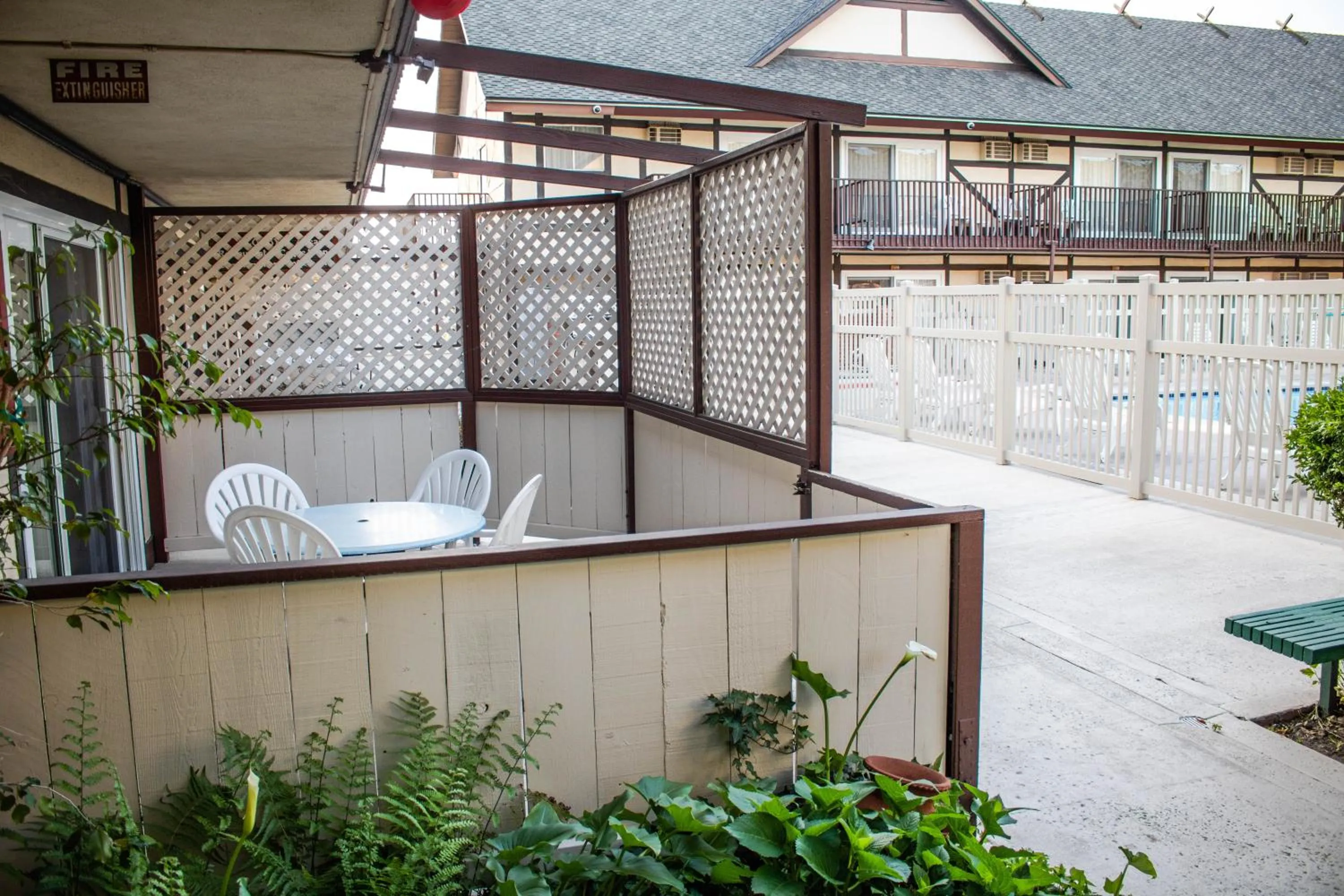 Patio in Pea Soup Andersen's Inn