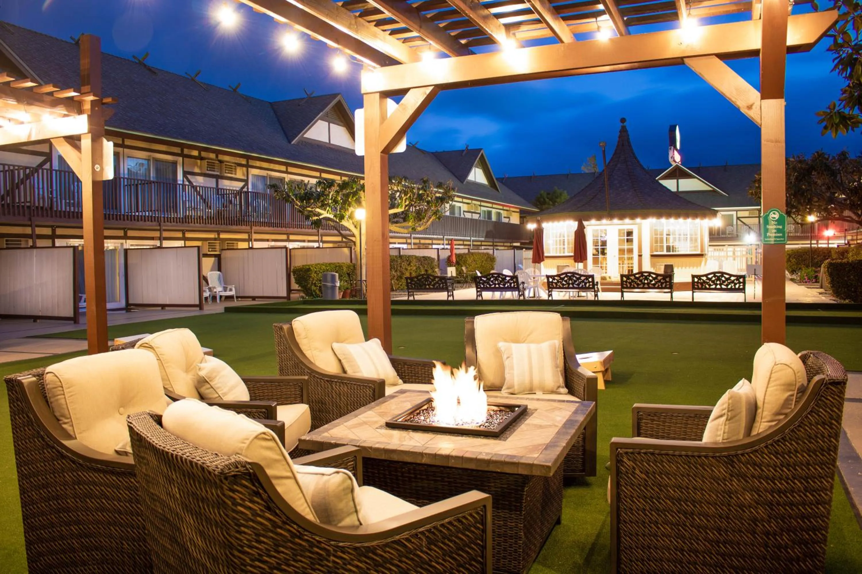 Property building in Pea Soup Andersen's Inn