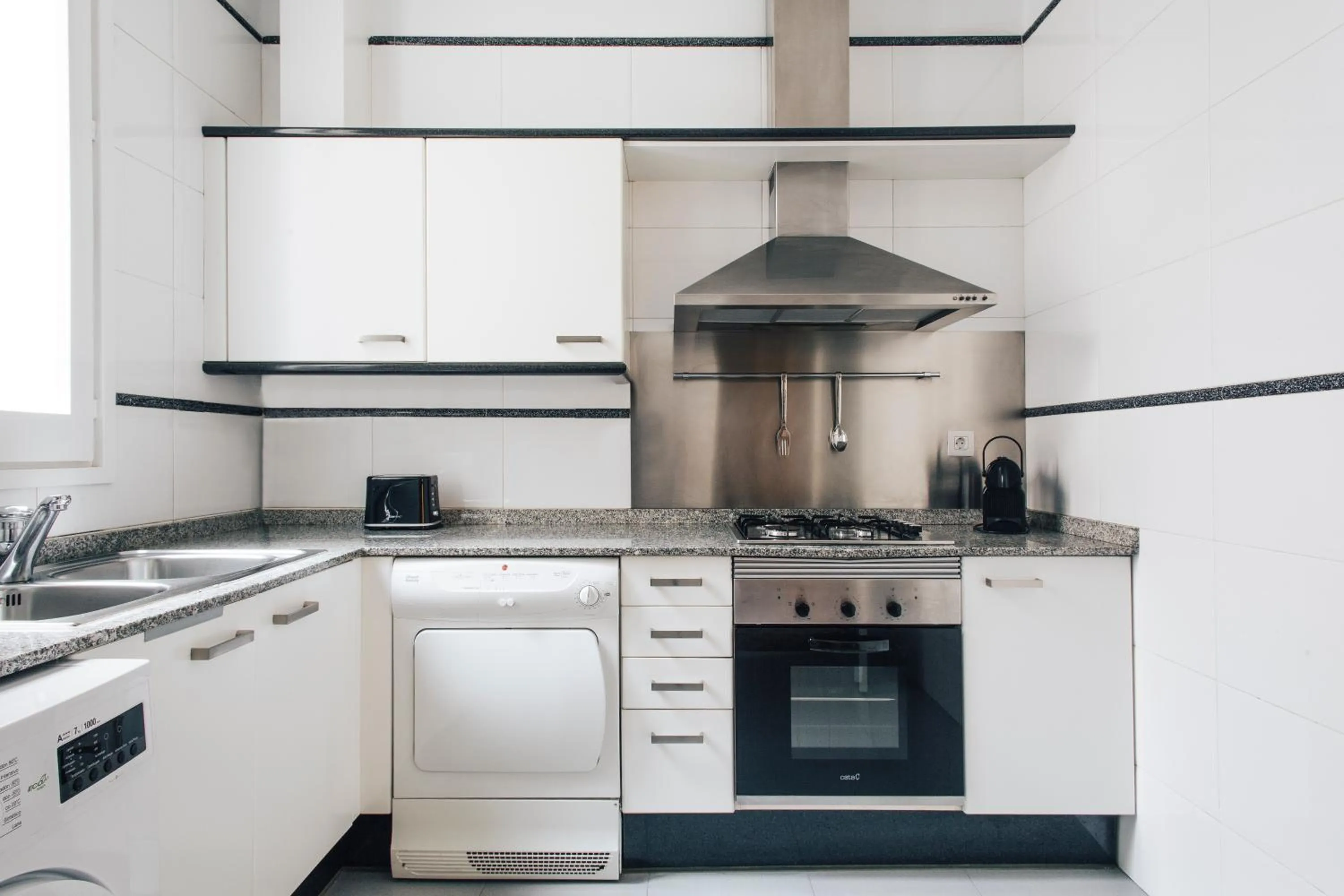 Kitchen or kitchenette in Barcelona Apartment Val