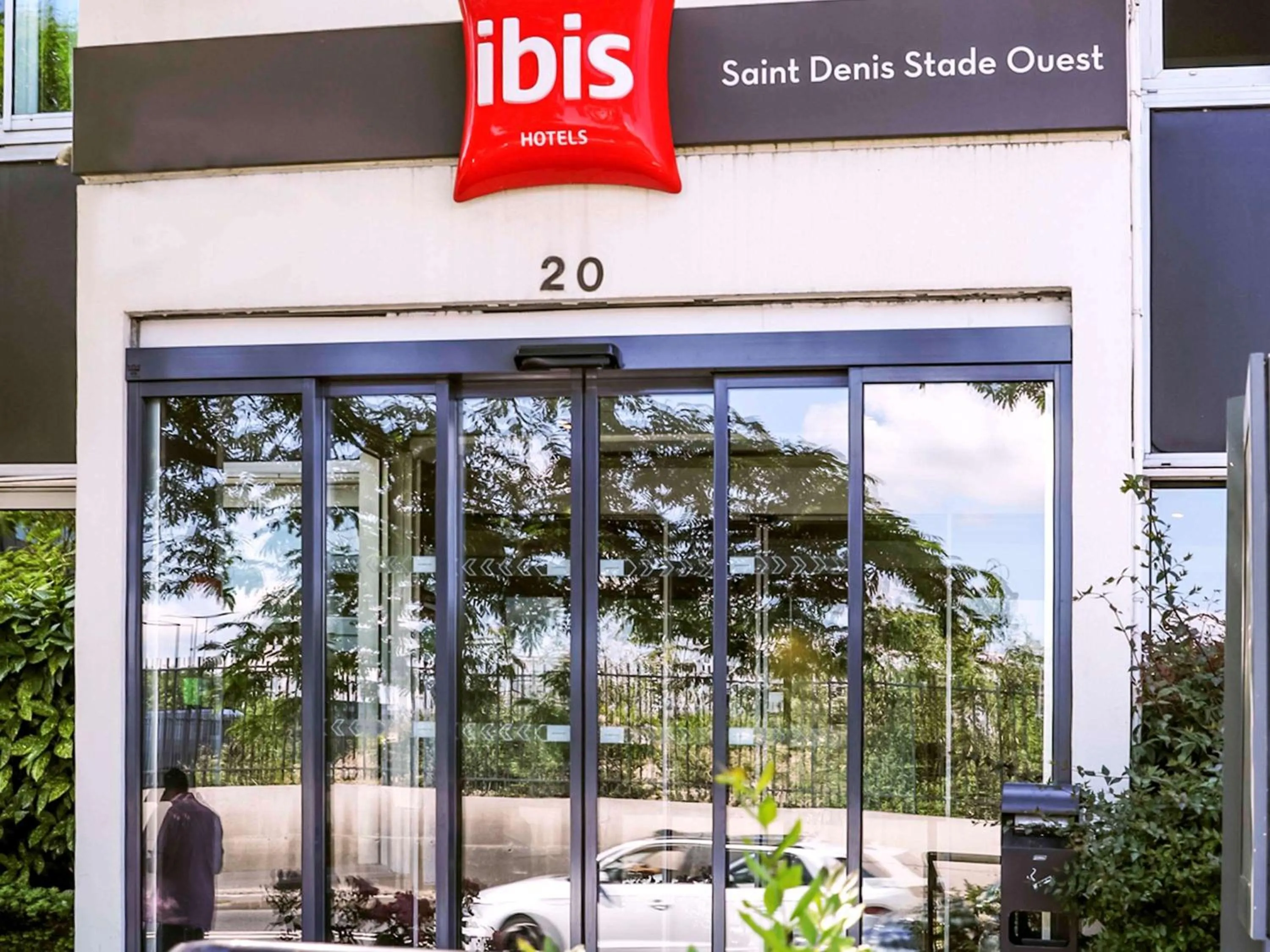 Property building in ibis Saint-Denis Stade Ouest