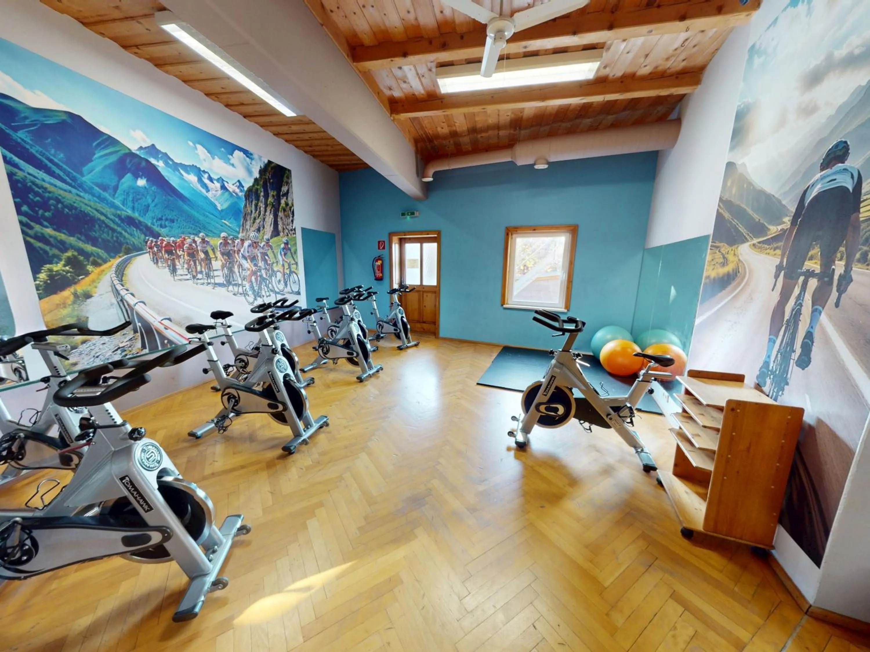 Fitness centre/facilities in Moving Rooms