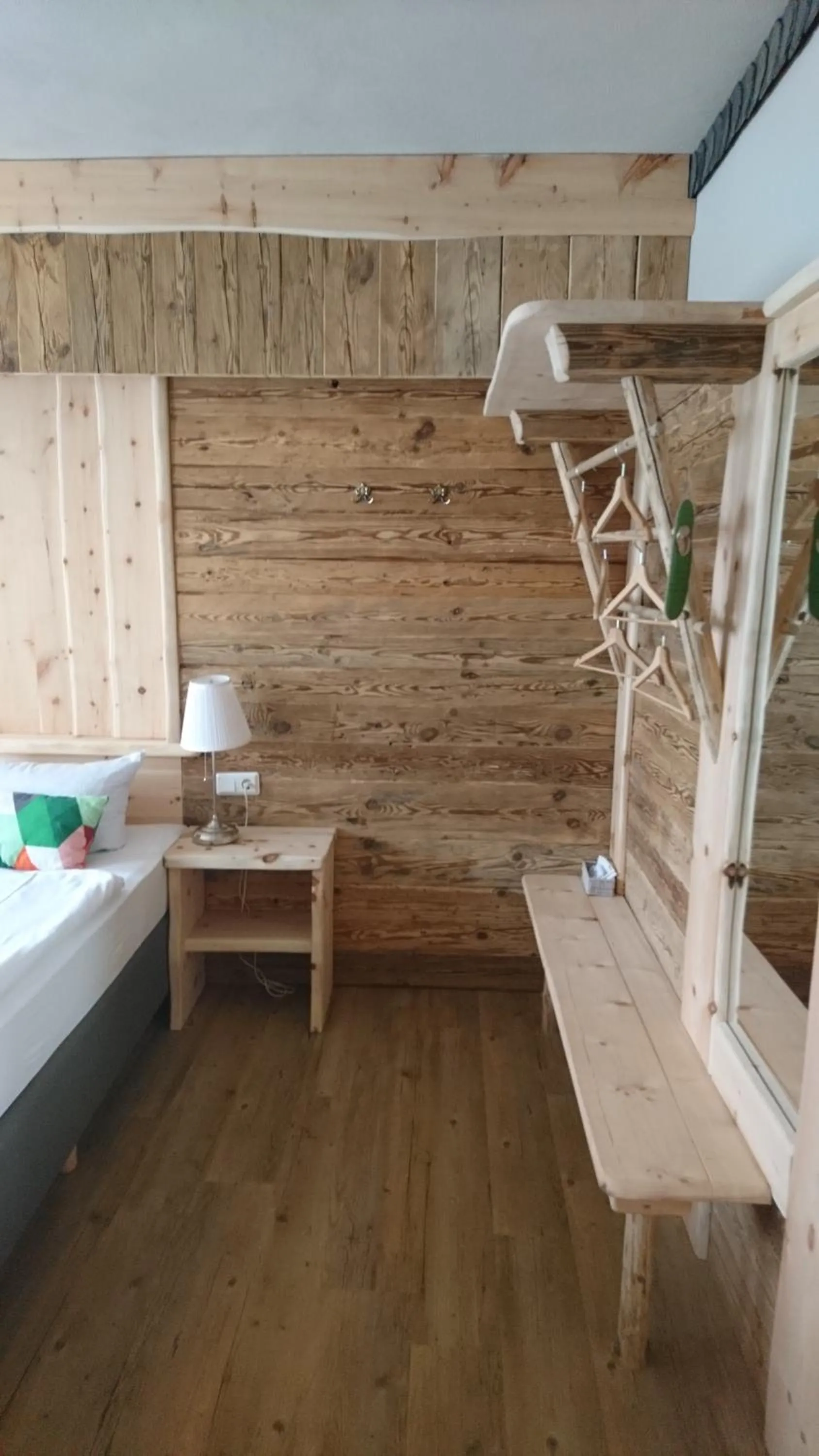 Photo of the whole room in Hotel & Auberge le Journal