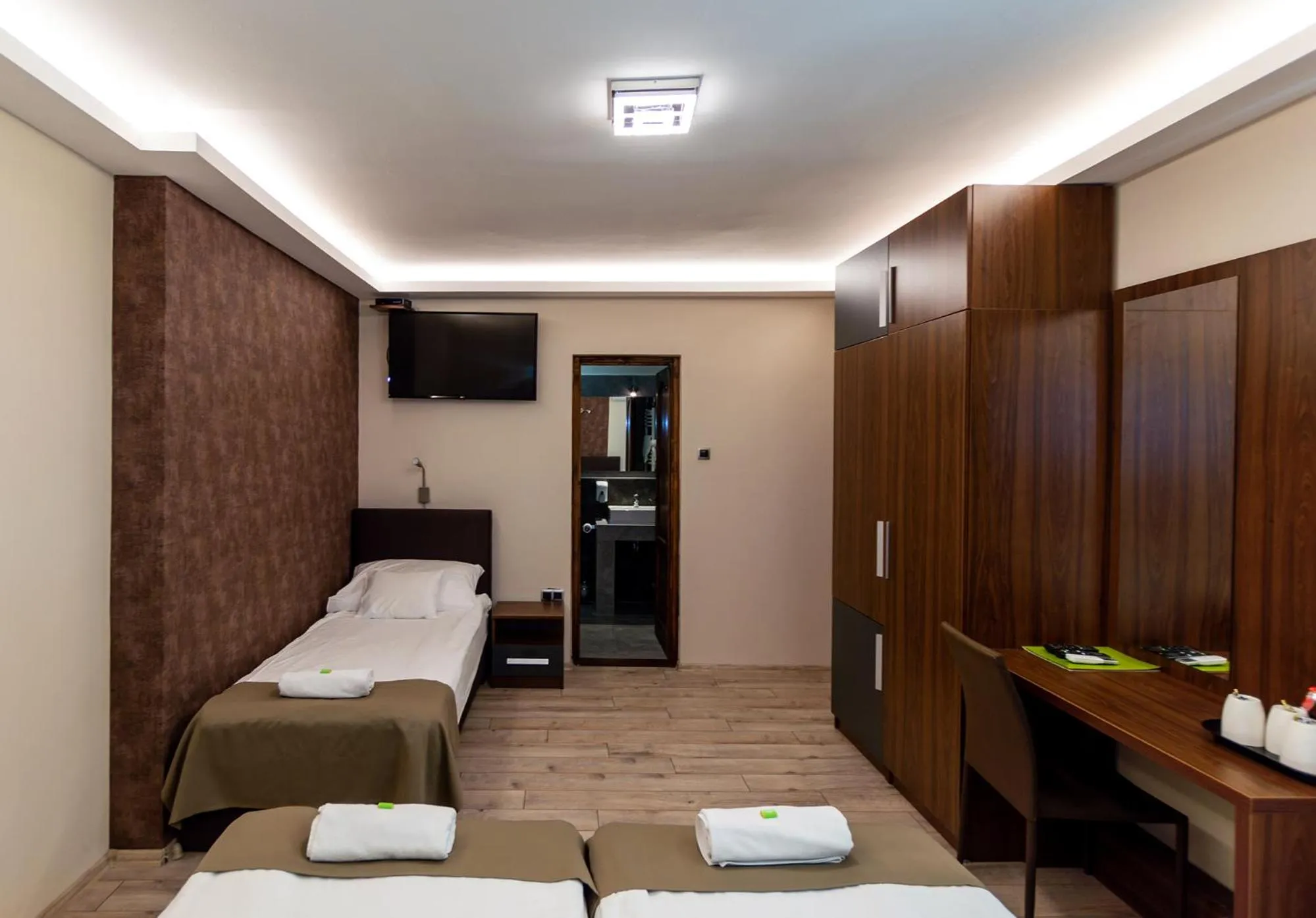 Photo of the whole room, Bed in Vén Diófa De Lux Panzió