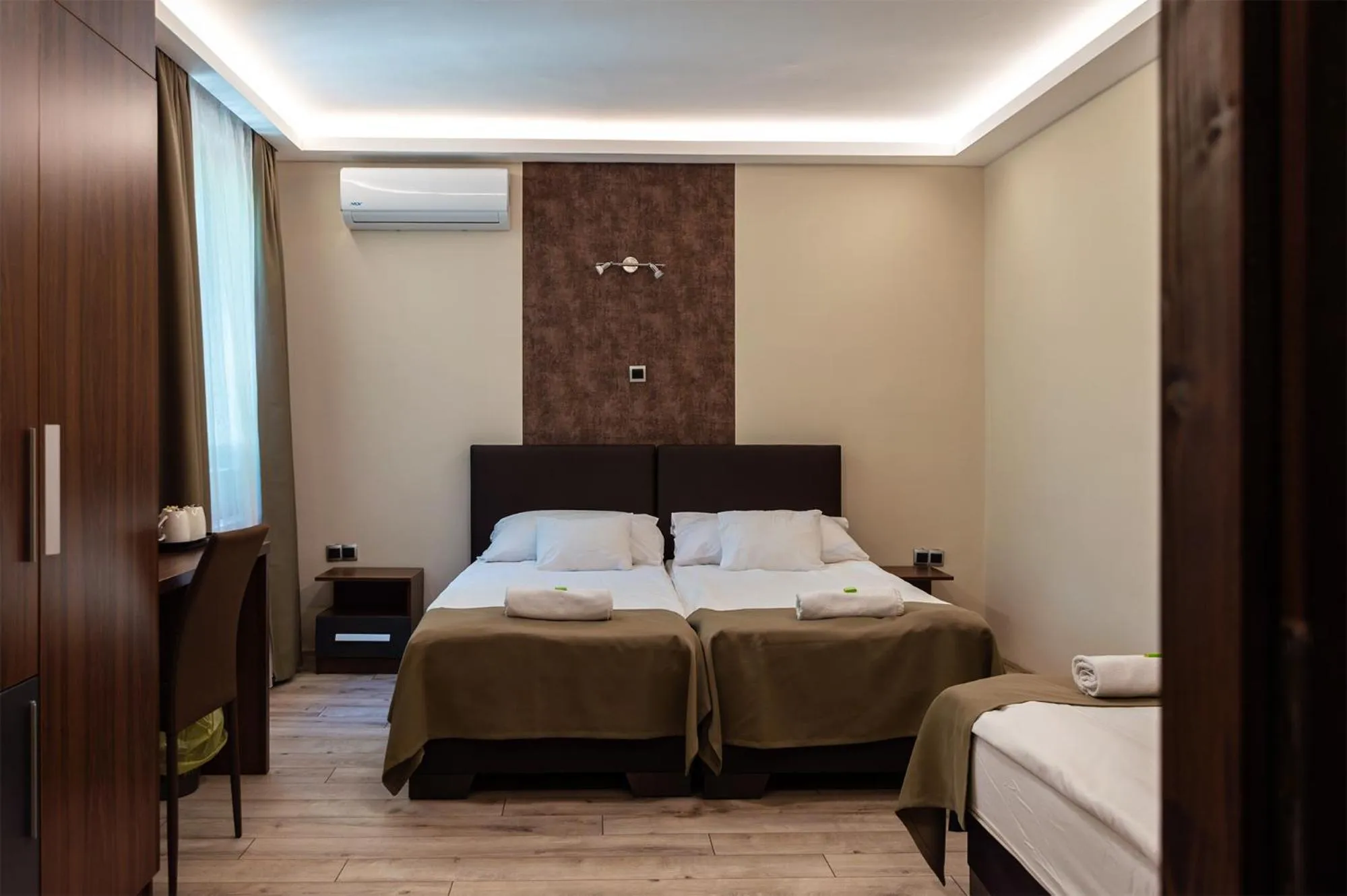 Photo of the whole room, Bed in Vén Diófa De Lux Panzió