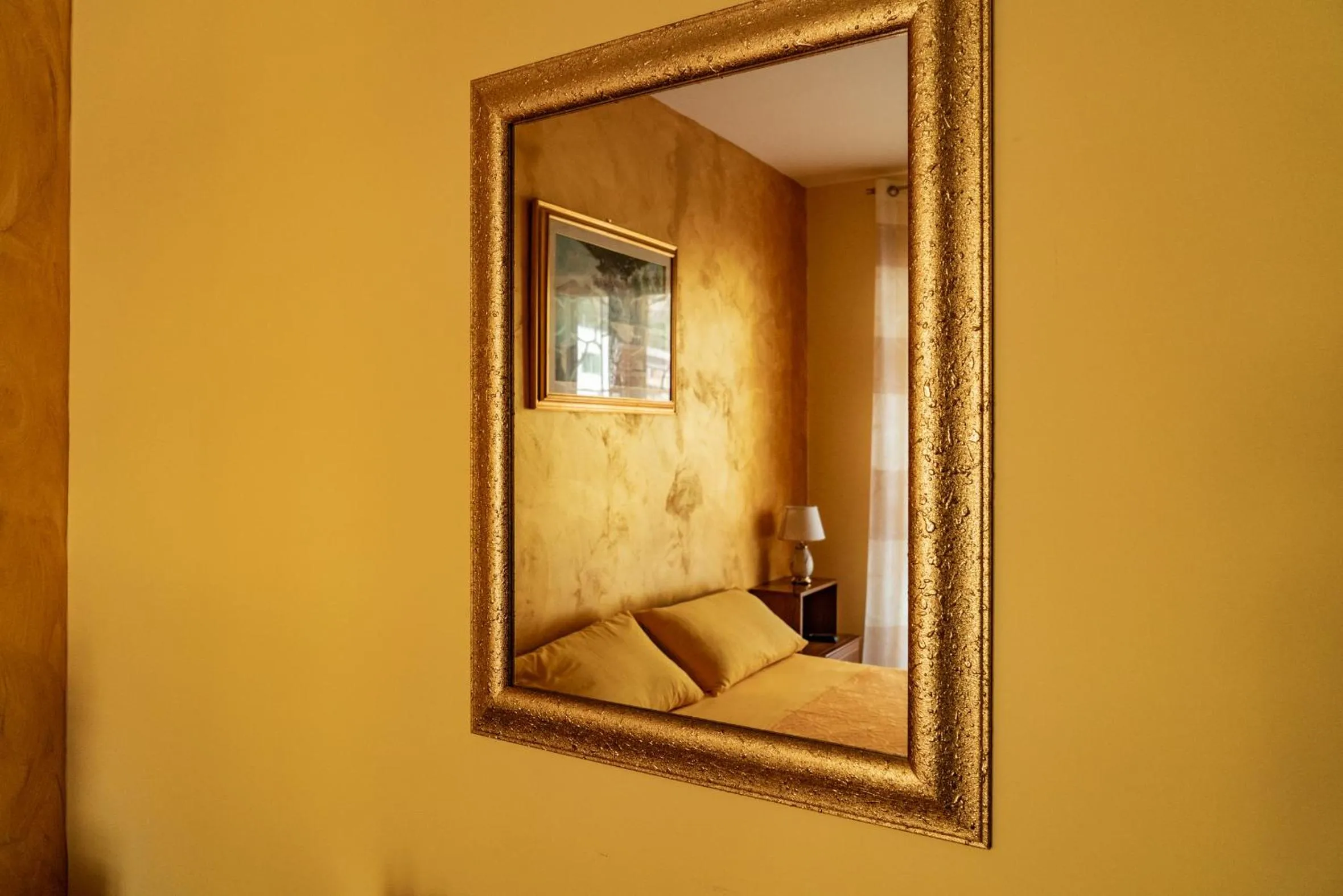 Decorative detail in B&B Salerno