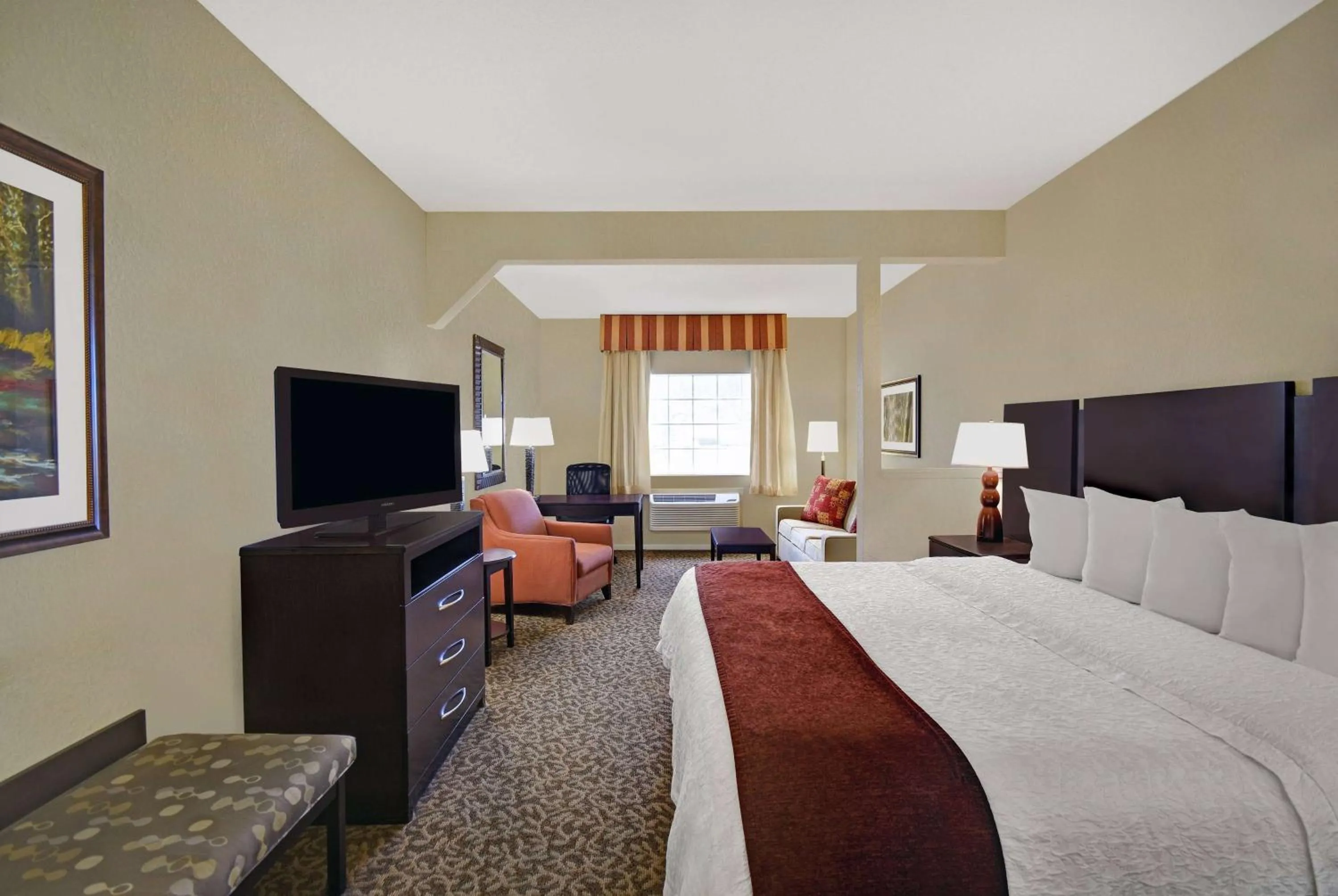 Photo of the whole room, Bed in Baymont by Wyndham Houston/Westchase