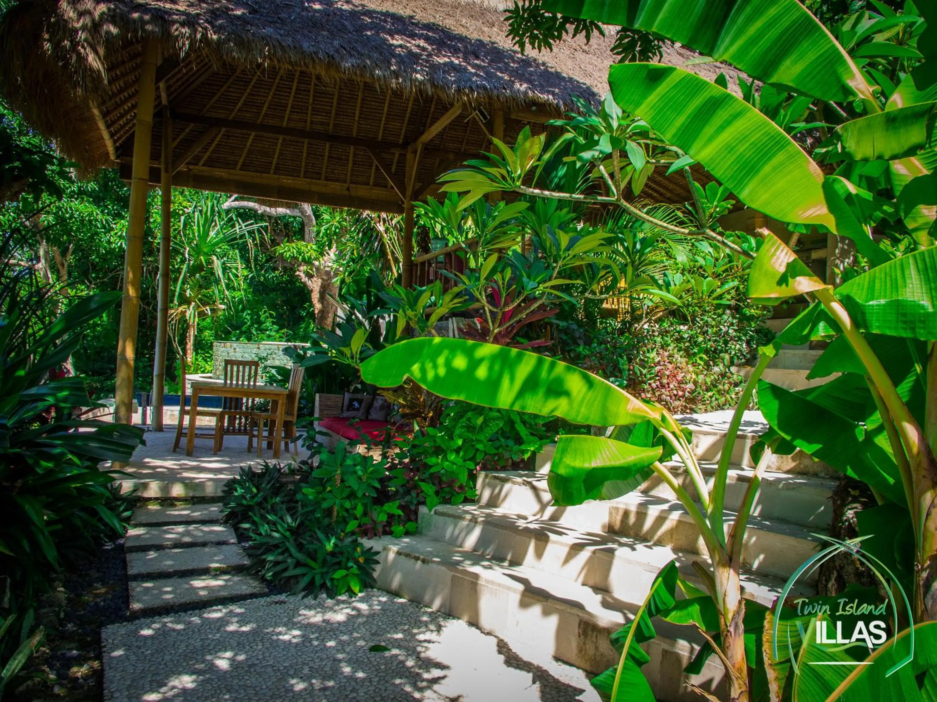 Garden view in Twin Island Villas & Dive Resort