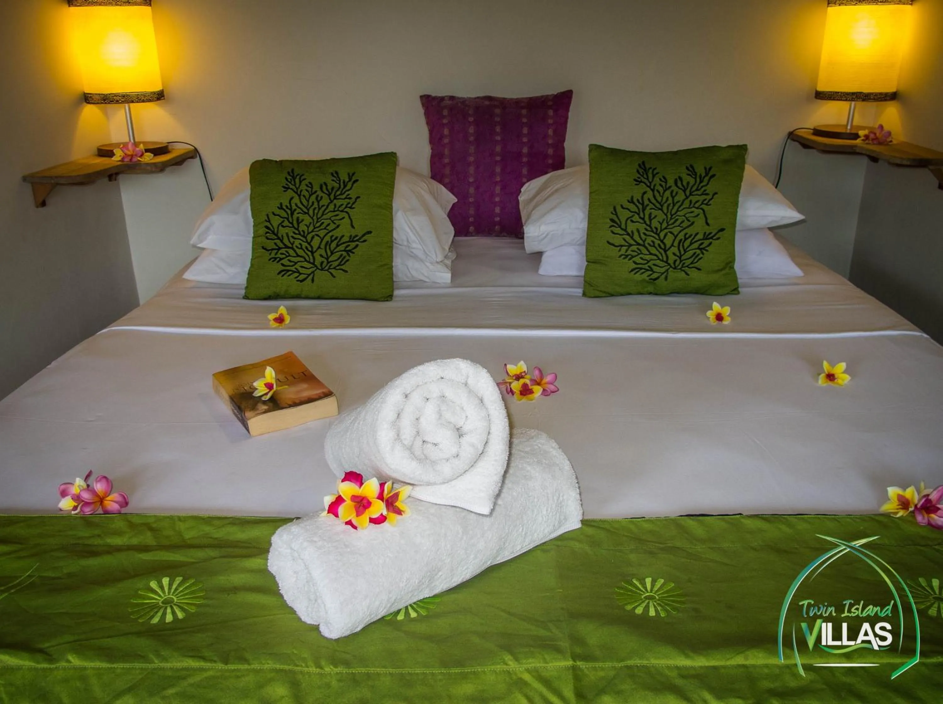 Bedroom, Bed in Twin Island Villas & Dive Resort